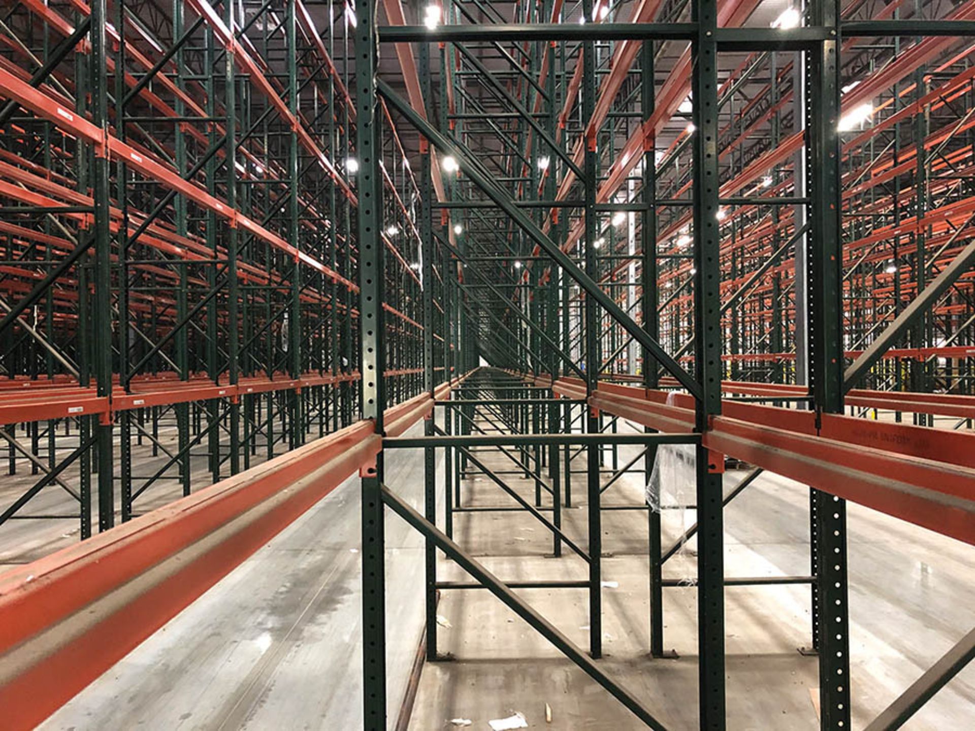 (29) BAYS/SECTIONS OF RIDG-U-RAK PALLET RACKING, CONSISTING OF (30) TOTAL UPRIGHTS- (2) UPRIGHTS ARE - Image 2 of 4