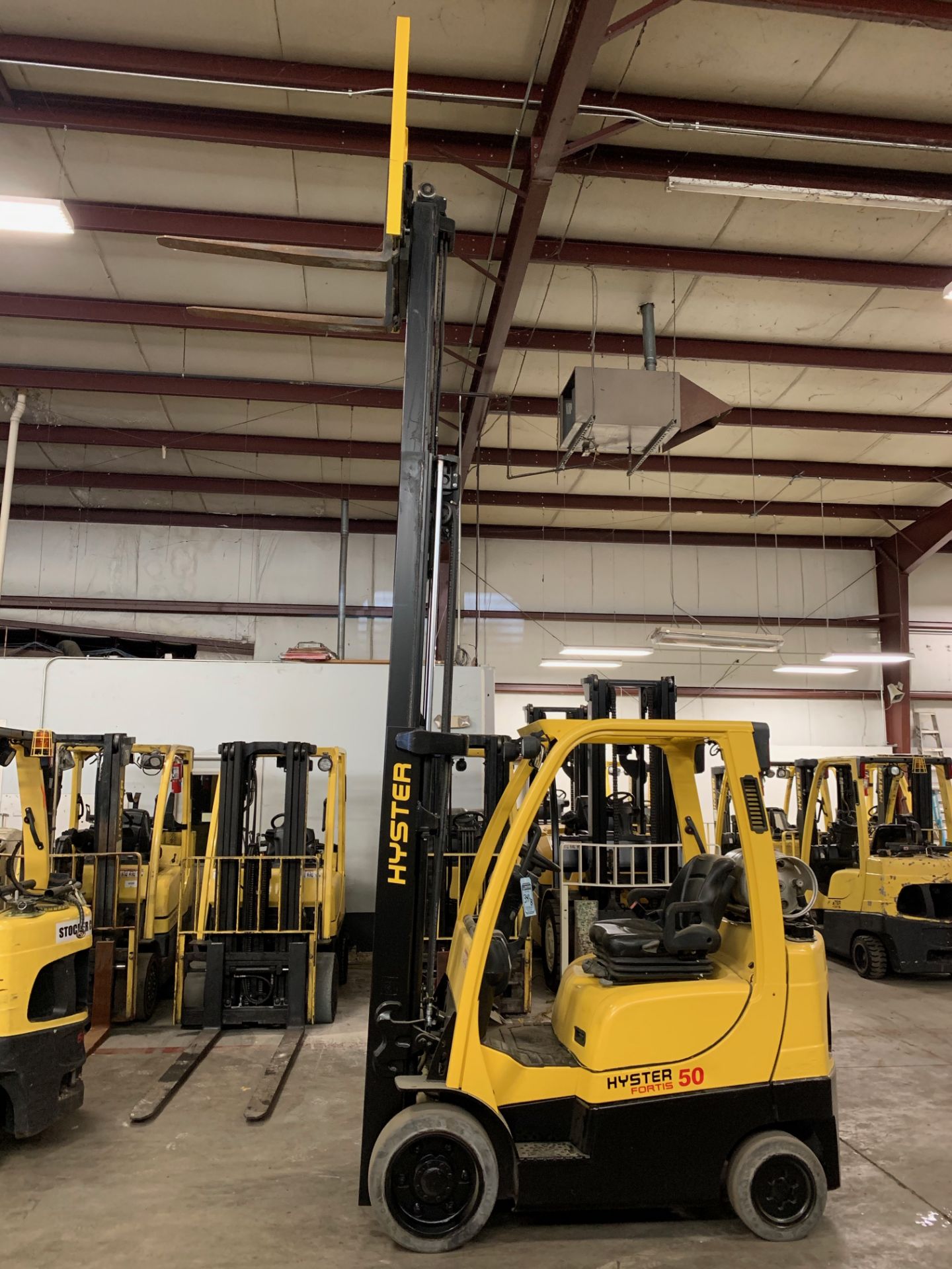 2015 HYSTER 5,000-LB. CAPACITY FORKLIFT, MODEL: S50FT, LPG, SOLID TIRES, 3-STAGE MAST, SIDESHIFT - Image 7 of 7