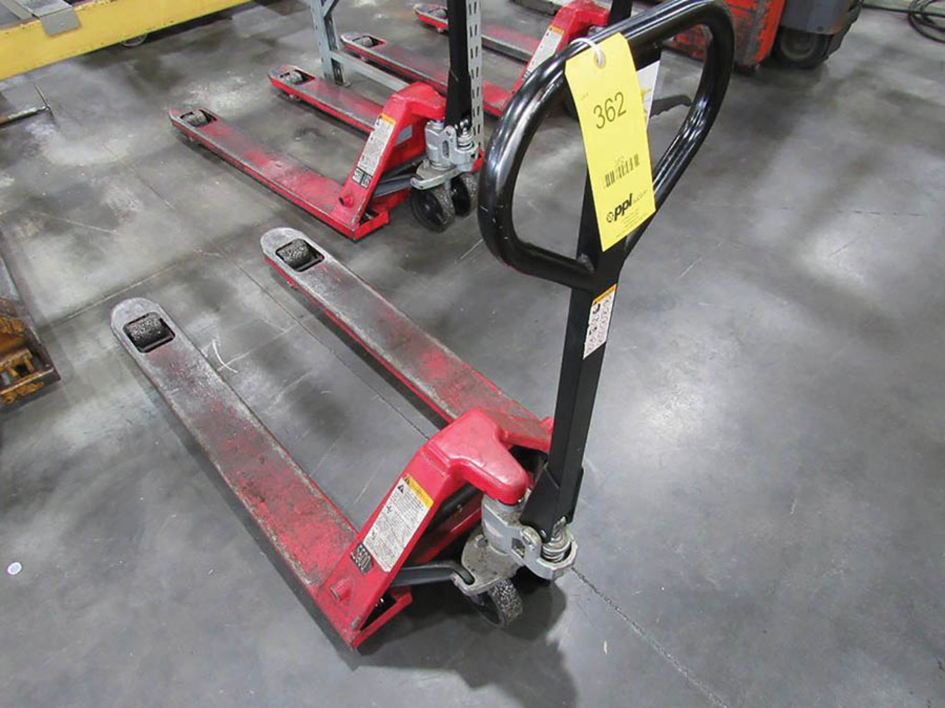 U-LINE 5,500-LB. PALLET JACK