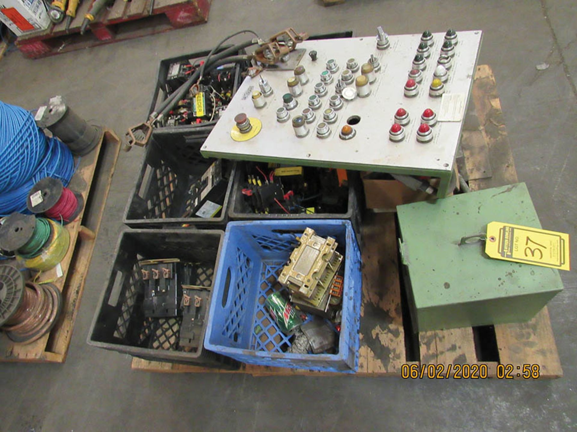 ASSORTED ELECTRICAL ITEMS, SAFETY SWITCHES, MOTOR STARTERS, LARGE ENCLOSURE, STAINLESS ENCLOSURE