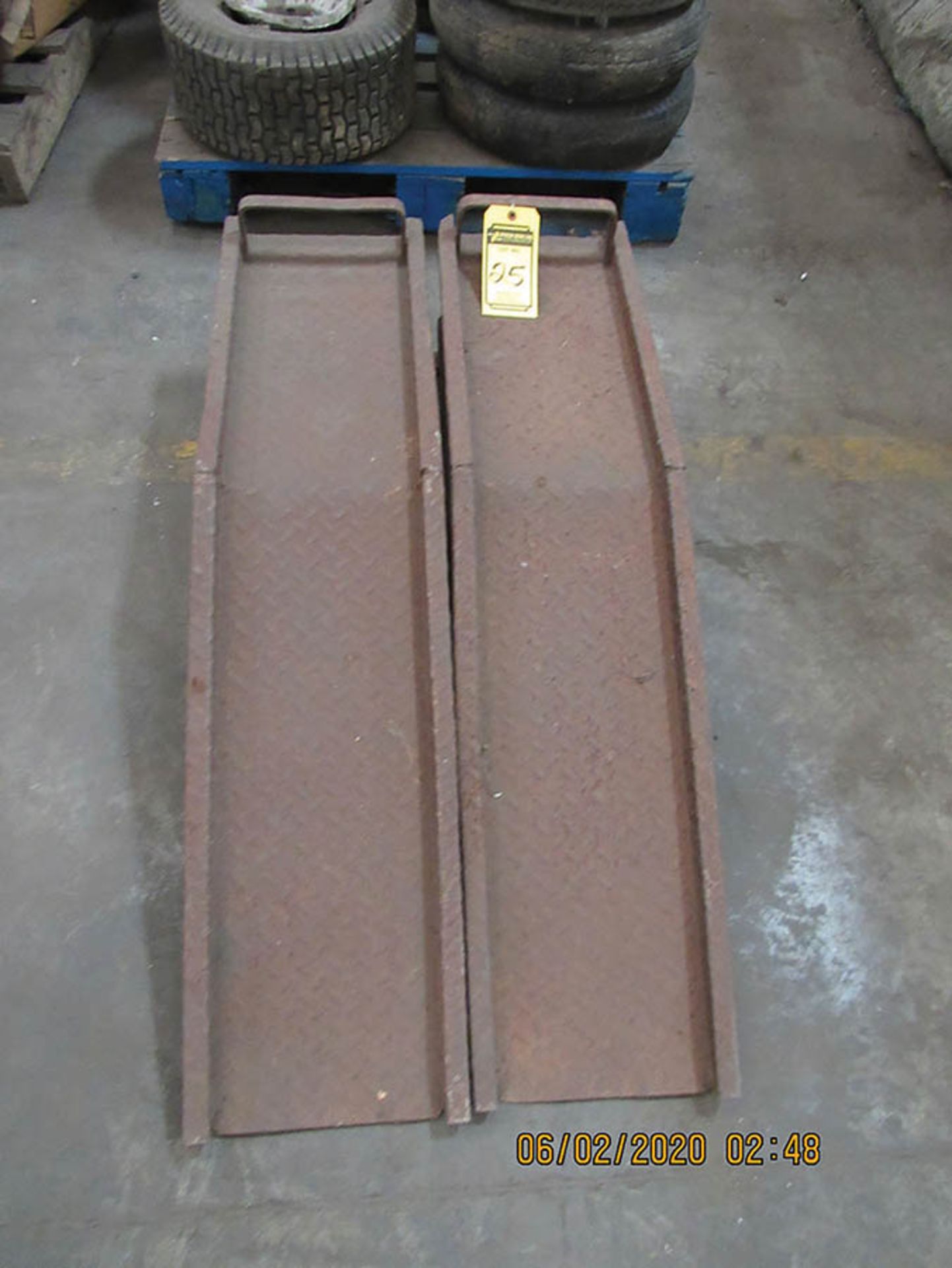 CAR RAMPS, ASSORTED LAWN MOWER TIRES W/ WHEELS 13 X 5 X 6 - 20 X 8 X 8 - 4.80 X 12 - Image 2 of 6