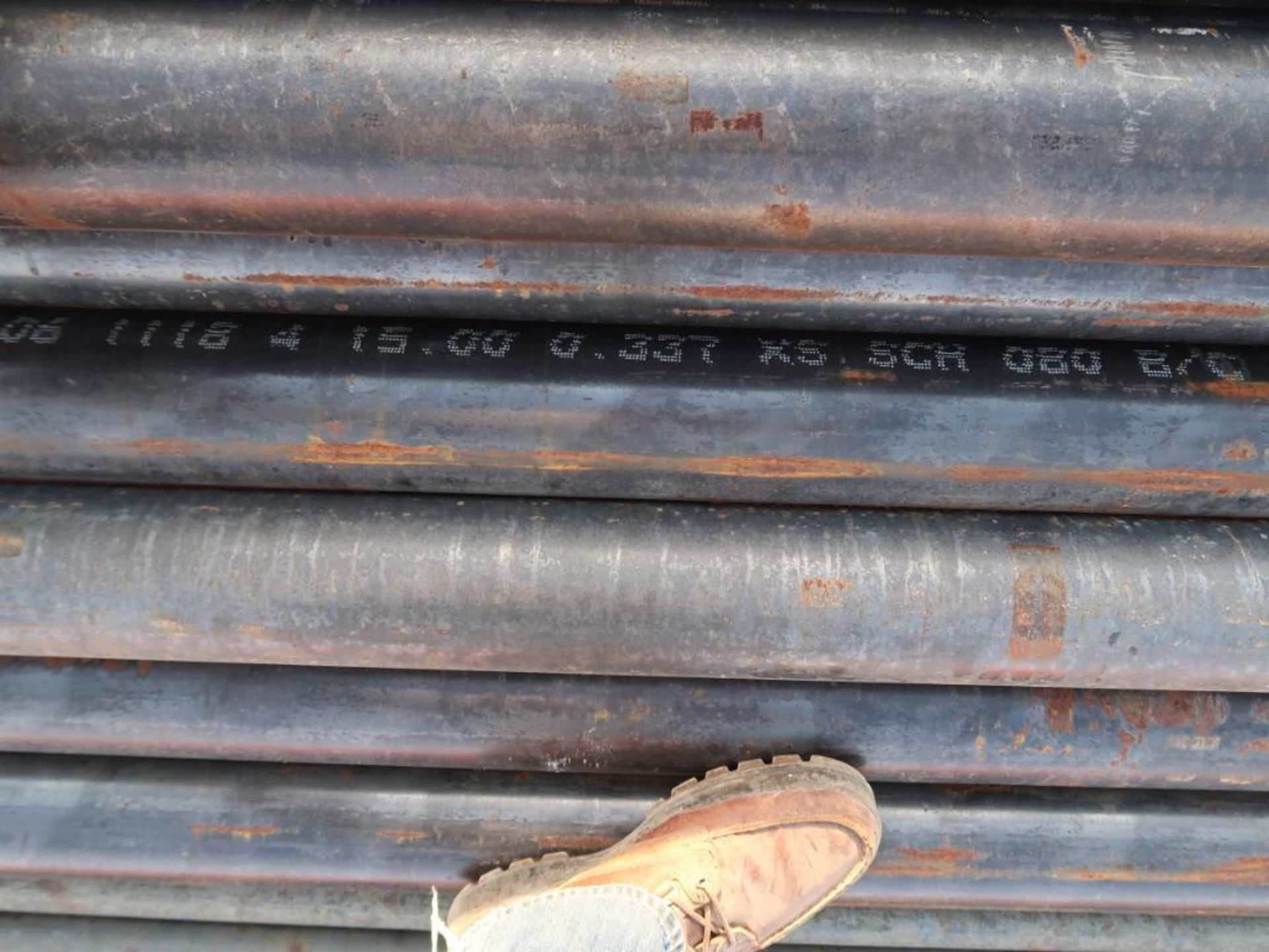 (LOT) 10.750 X .365 X 42 STEEL PIPE; 2.375 X .218 X 42 STEEL PIPE, AND ASSORTED SIZE STEEL PIPE - Image 3 of 9