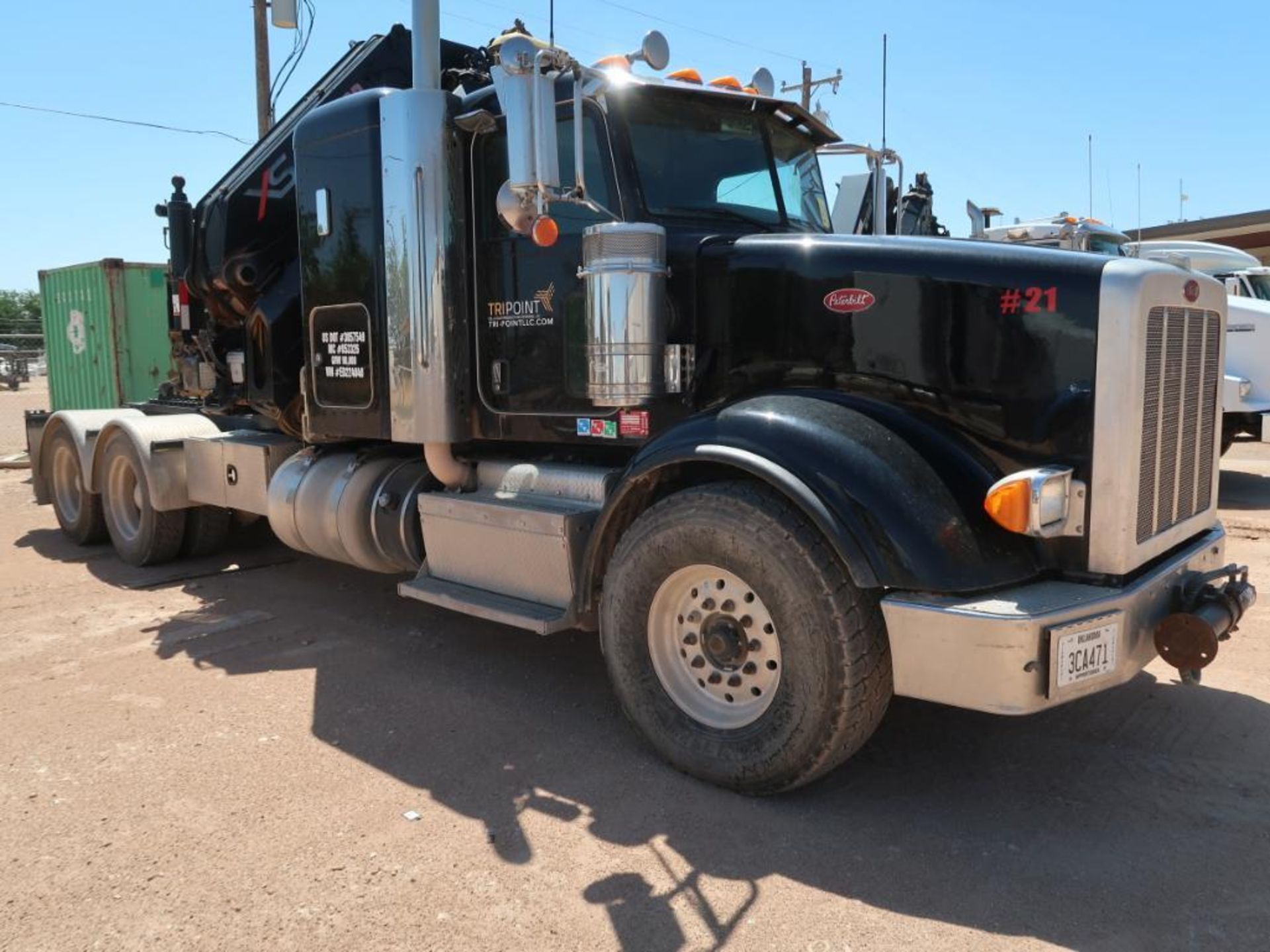 (2014) PETERBILT 367 FLATBED CRANE TRUCK, DUAL TANDEM AXLE, CUMMINS ISX15-485,13-SPEED EATON - Image 7 of 12