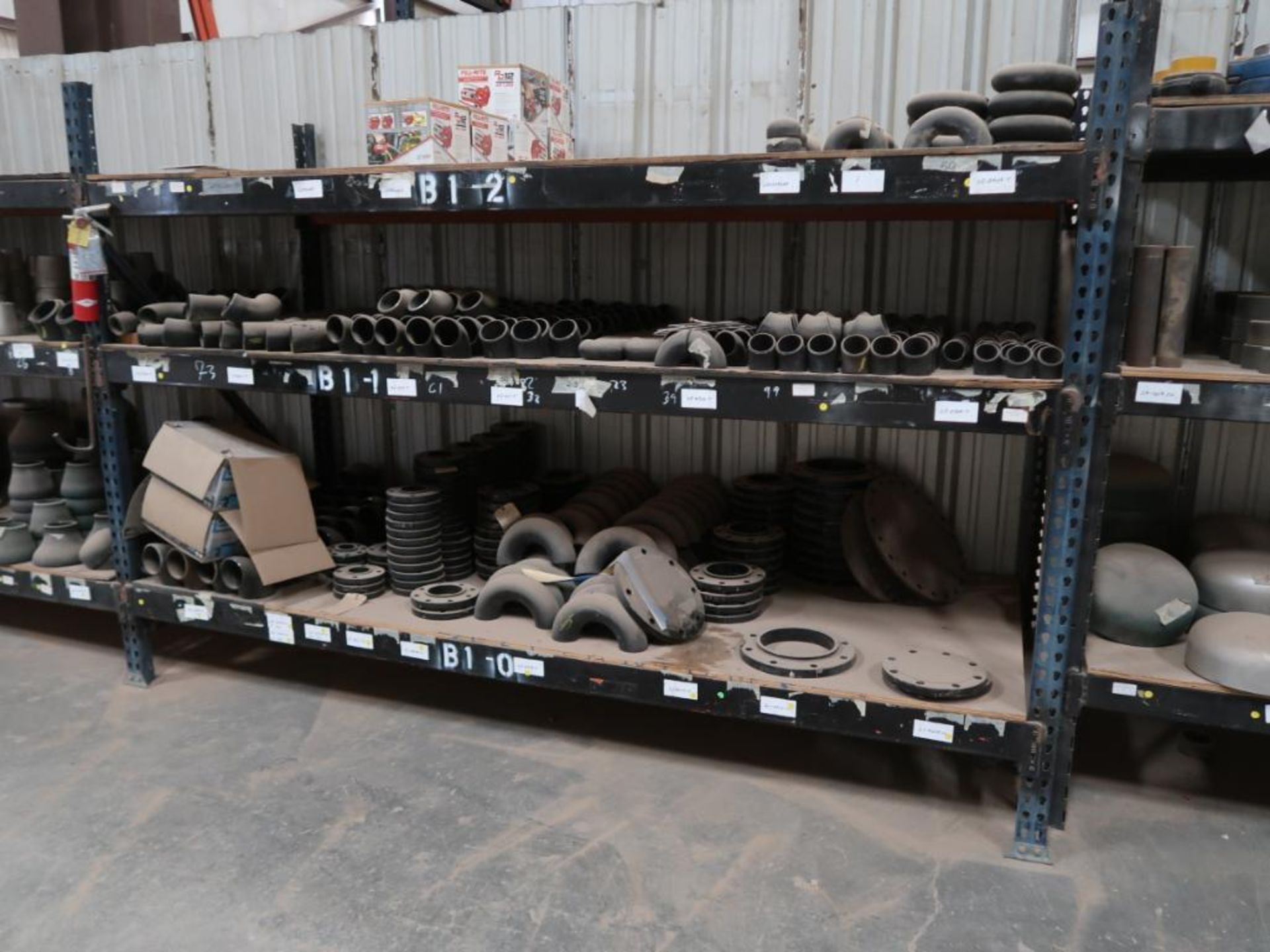 CONTENTS OF PALLET RACK INCLUDING STAINLESS PIPE & FITTINGS, PIPE FITTINGS AND WELD FITTINGS - Image 2 of 5