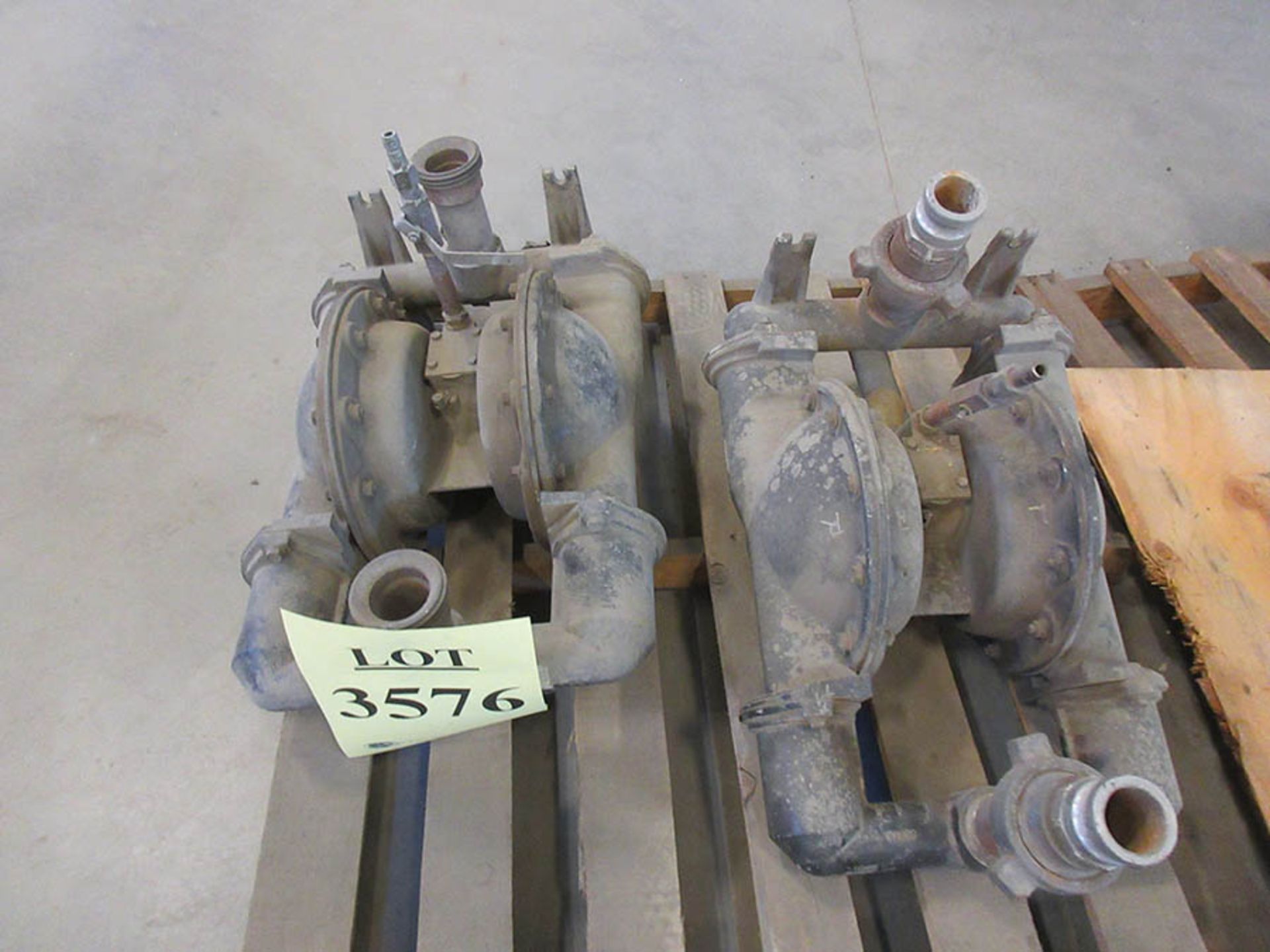 LOT (1) CAT 700RS PLUNGER PUMP, (1) CAT 700 PLUNGER PUMP, AND (2) DIAPHRAGM PUMPS (BUILDING IN - Image 8 of 8