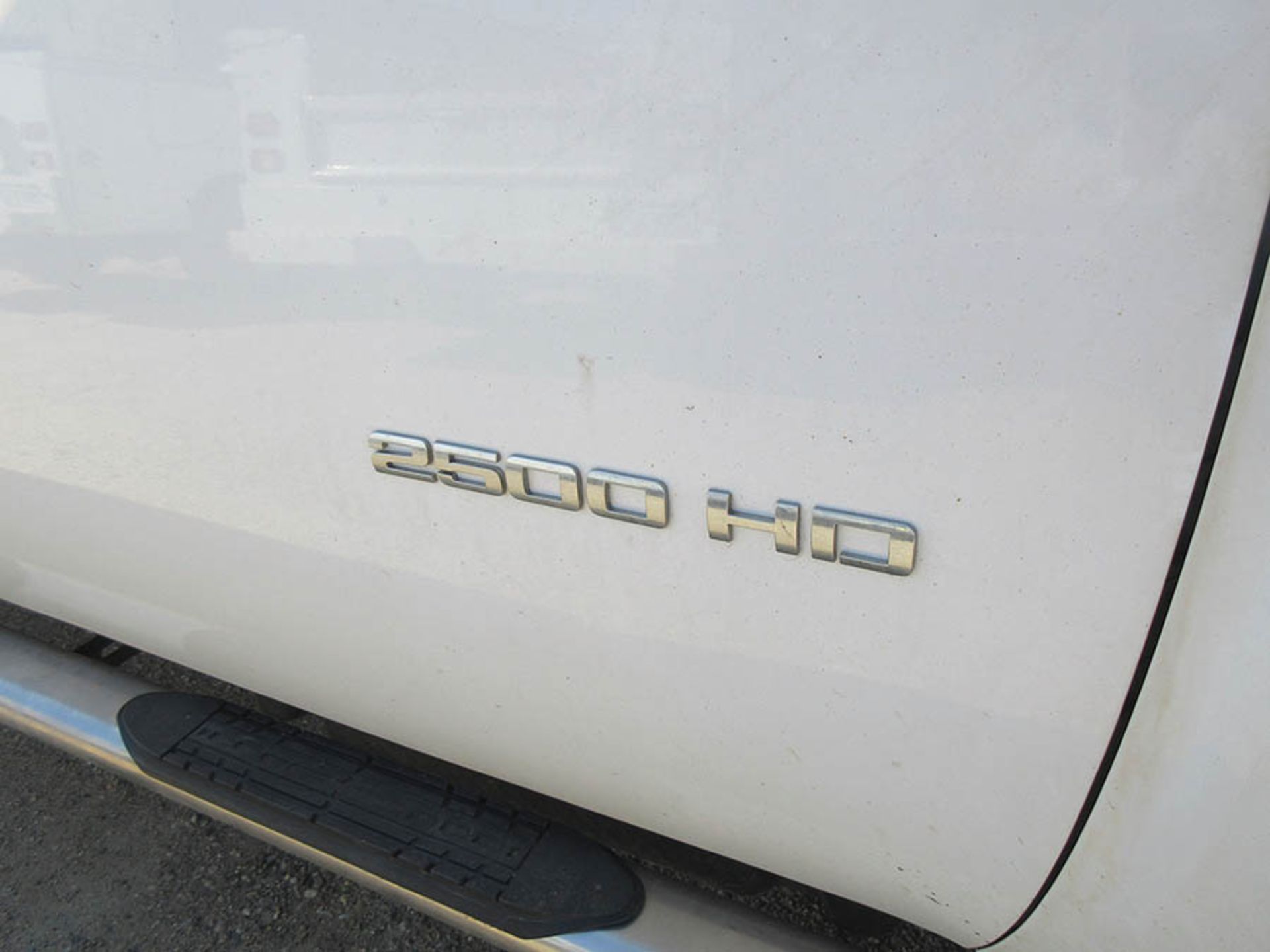 2013 WHITE CHEVROLET SILVERADO LS 2500 HD 4X4 EXT. CAB TRUCK, MILES: 145,821 , FUEL: DIESEL, ENGINE: - Image 20 of 21