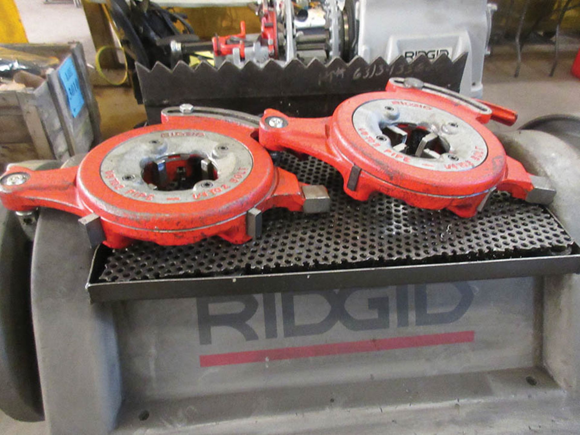 RIDGID 1224 PIPE THREADING MACHINE WITH STAND, PLUS (QTY.2) 1/8'' - 2'' DIE HEADS, AND (QTY.1) 2 1/2 - Image 4 of 4