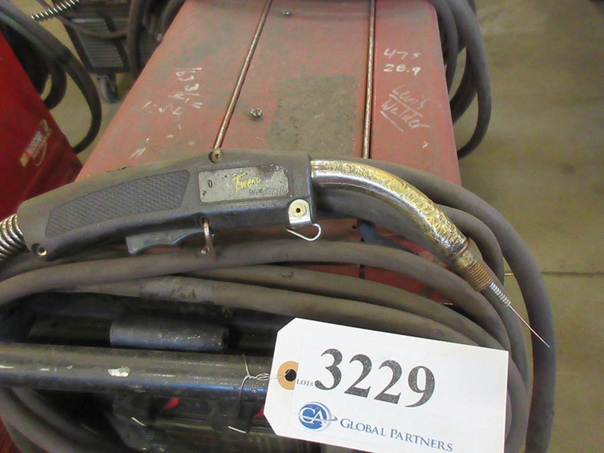 LINCOLN ELECTRIC 350MP POWER MIG WELDER WITH TWECO WELDSKILL MIG GUN, #27 - Image 3 of 3