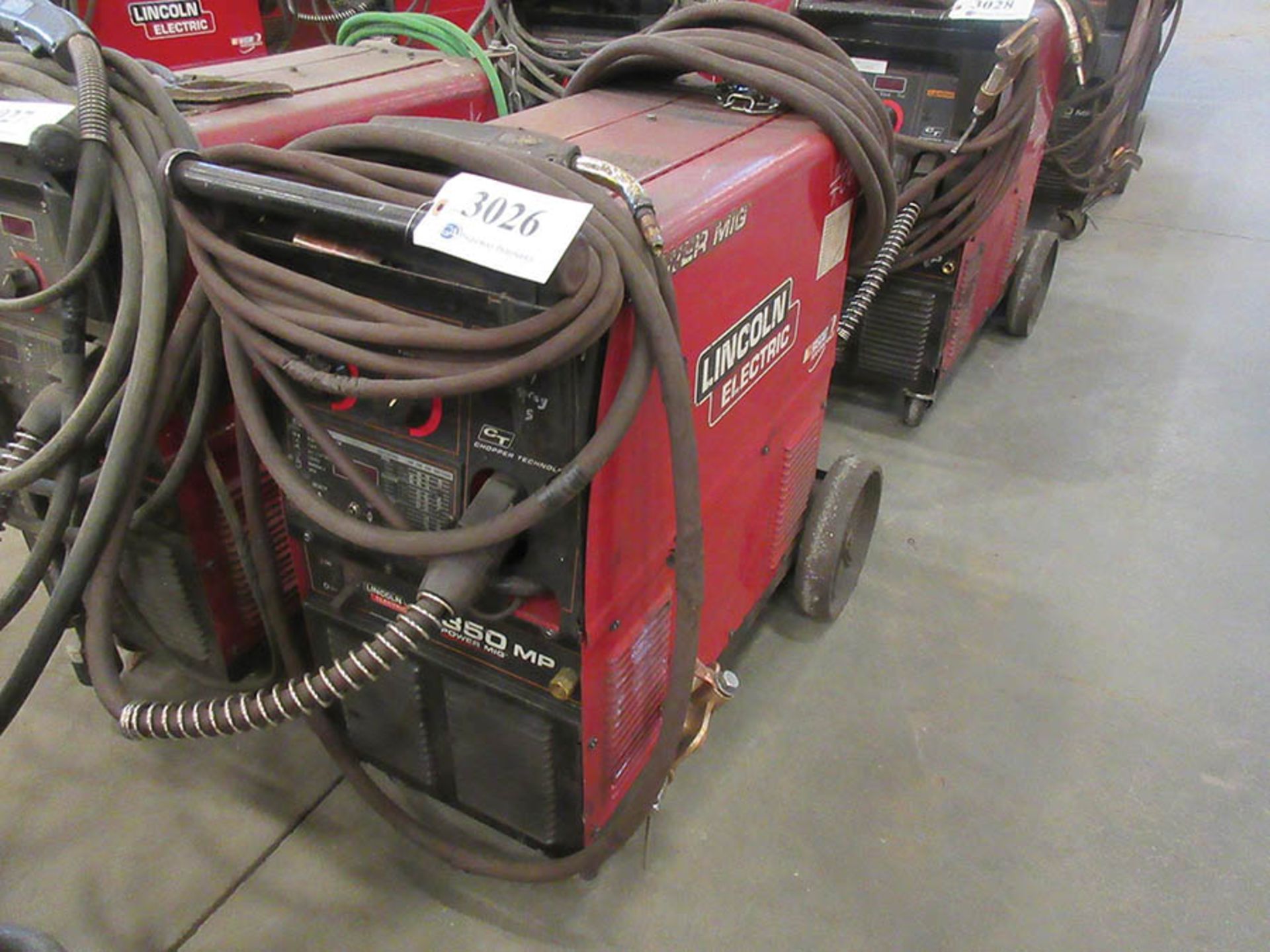 LINCOLN ELECTRIC 350MP POWER MIG WELDER WITH TWECO WELDSKILL MIG GUN, #88