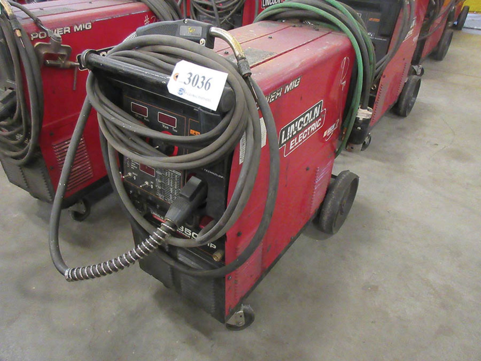 LINCOLN ELECTRIC 350MP POWER MIG WELDER WITH TWECO WELDSKILL MIG GUN, #92