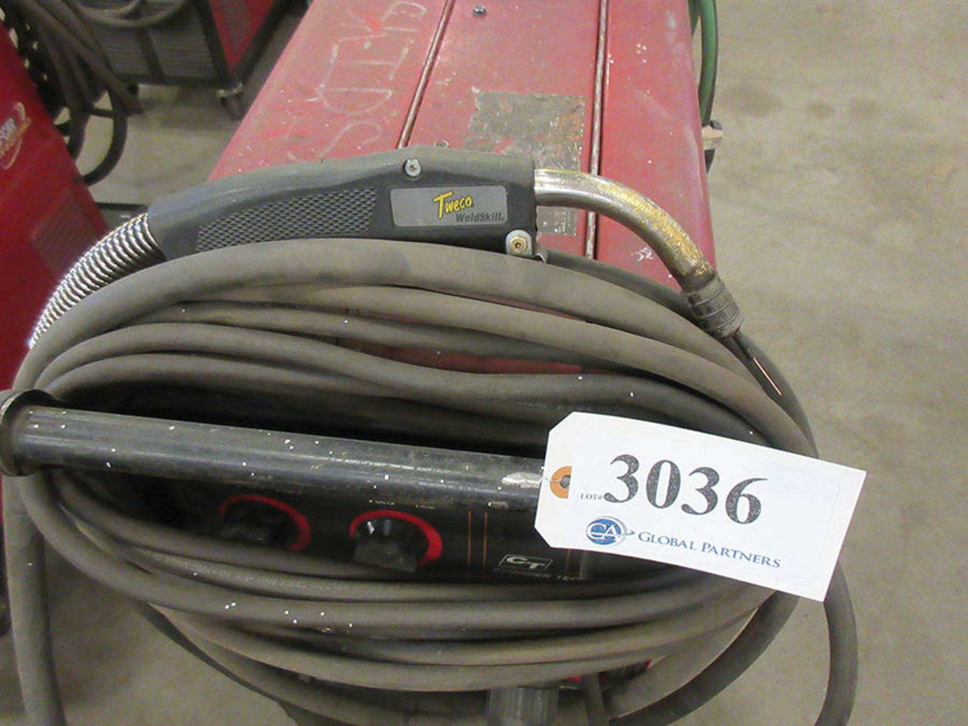 LINCOLN ELECTRIC 350MP POWER MIG WELDER WITH TWECO WELDSKILL MIG GUN, #92 - Image 3 of 3