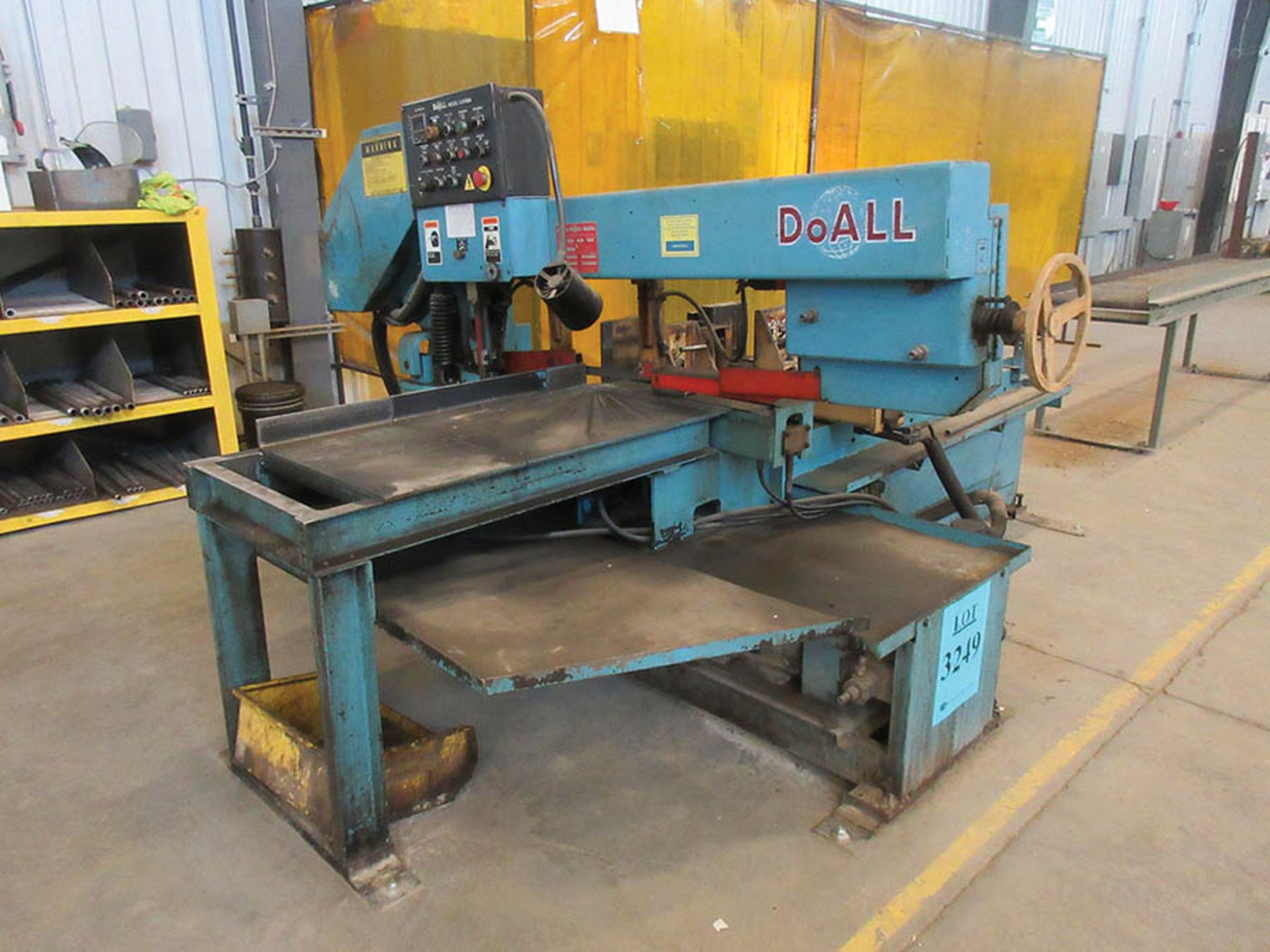 DOALL C-916SA AUTOMATIC HORIZONTAL BAND SAW WITH LAYOUT TABLE, BAND LENGTH 170'' IN, 230V/ 3