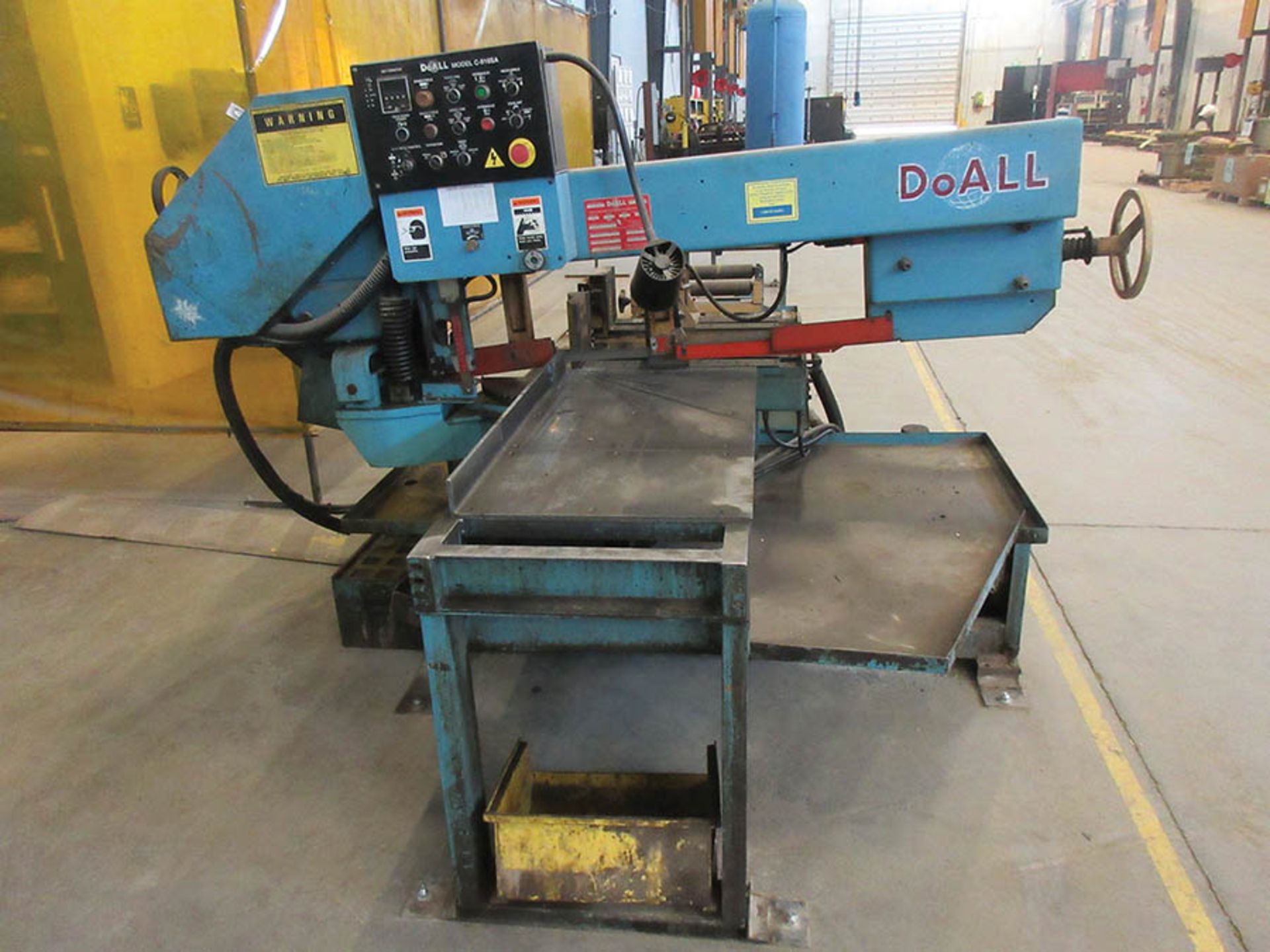 DOALL C-916SA AUTOMATIC HORIZONTAL BAND SAW WITH LAYOUT TABLE, BAND LENGTH 170'' IN, 230V/ 3 - Image 2 of 9