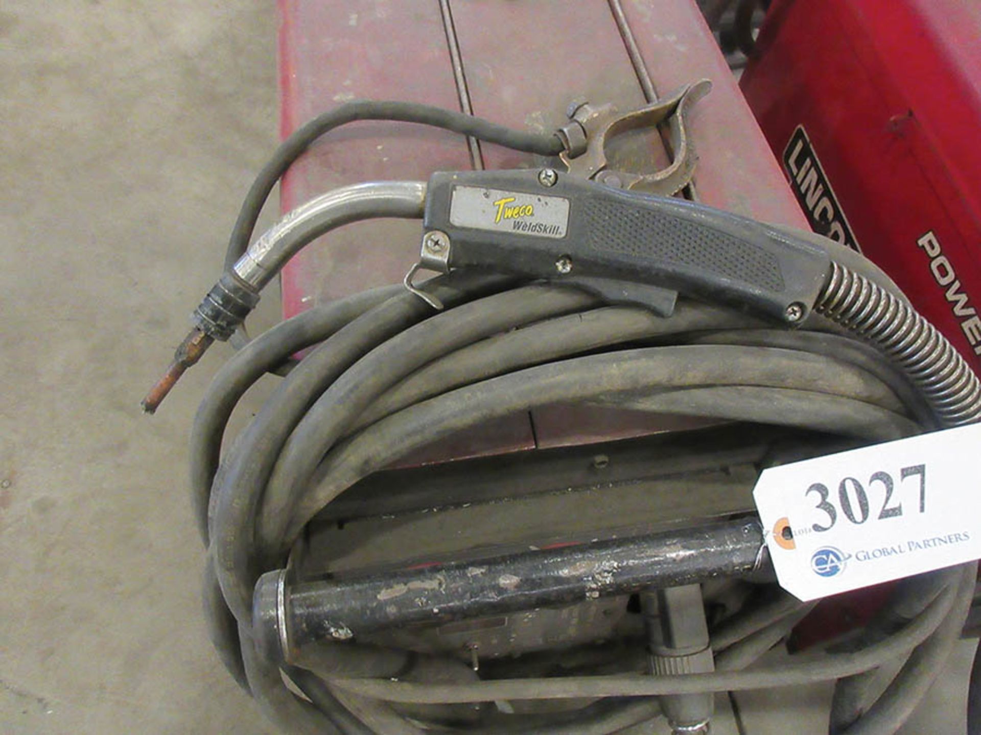 LINCOLN ELECTRIC 350MP POWER MIG WELDER WITH TWECO WELDSKILL MIG GUN, #LOOG - Image 3 of 3