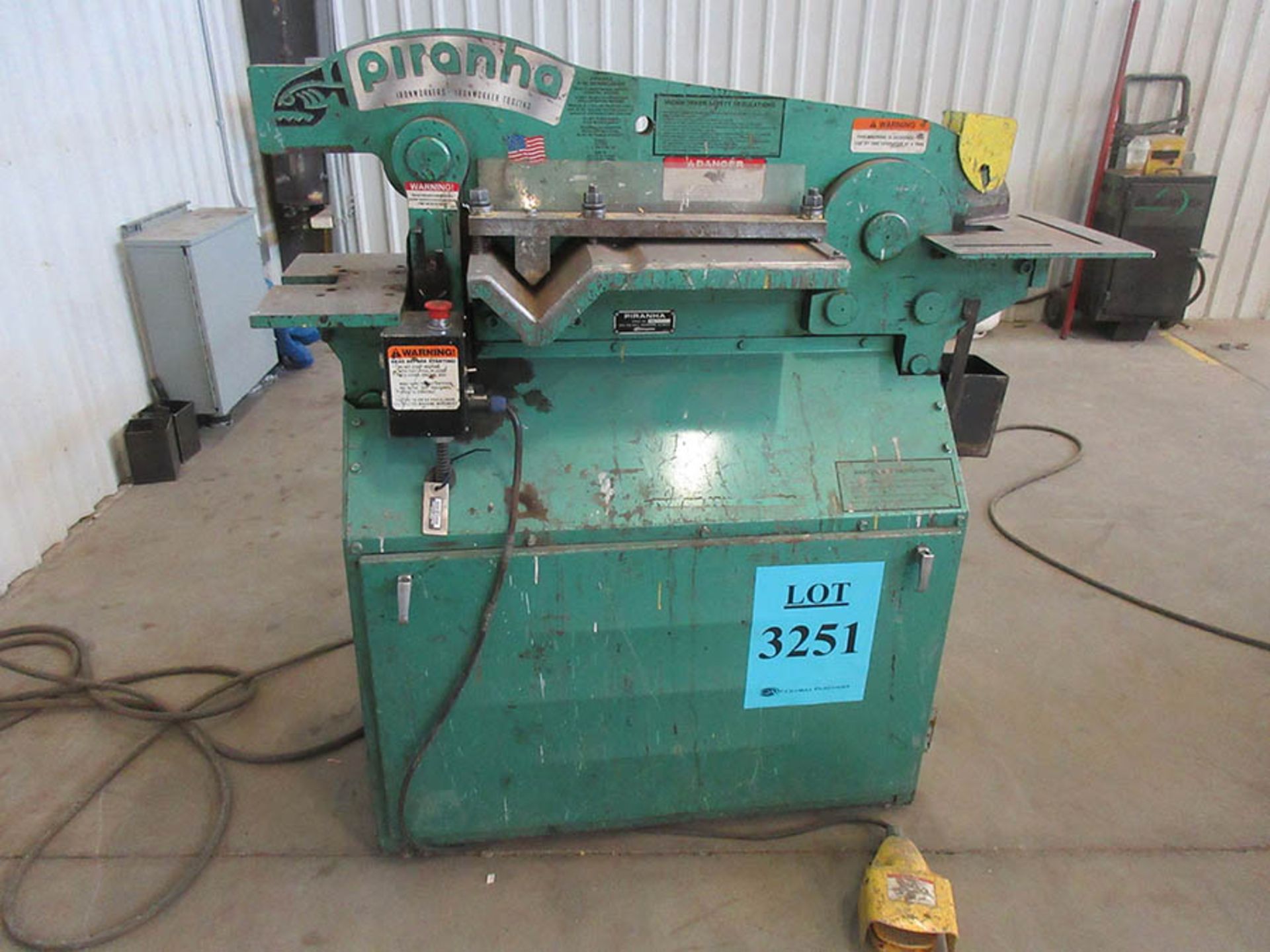 PIRANHA P-50 HYDRAULIC IRONWORKER, PUNCH: 50 TONS, S/N: P5013019, (BUILDING IN BACK)