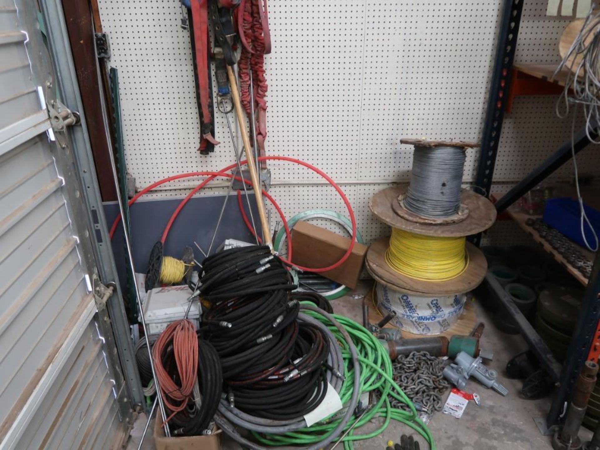 CONTENTS OF RACKING - SOLAR PANELS, CONTROL BOXES, PIPE FITTINGS, HYDRAULIC HOSE, WIRE, GALVANIZED - Image 3 of 3