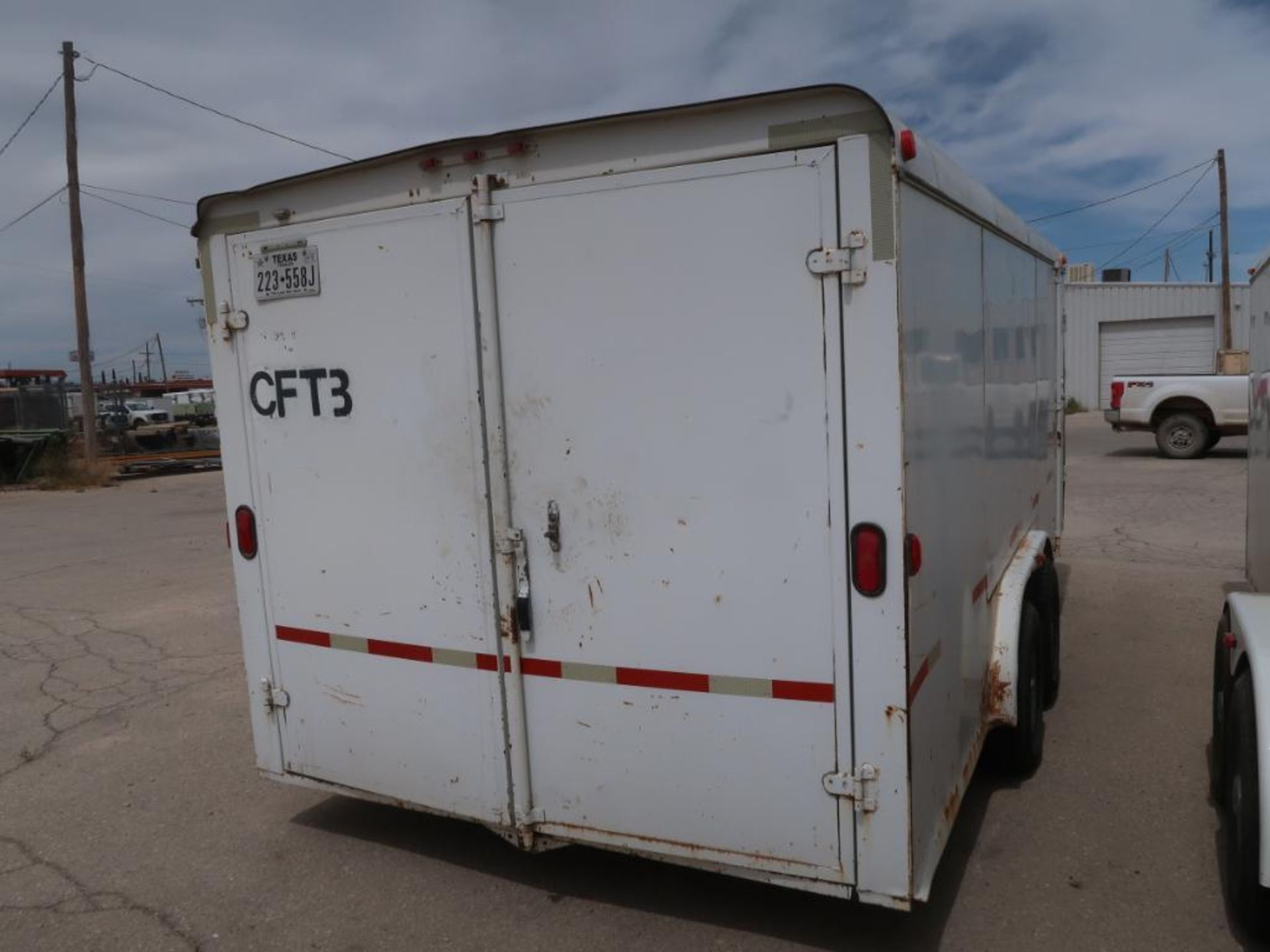 2007 18' ENCLOSED TRAILER, W/ CONTENTS, VIN 11WHC18247W295327, TANDEM AXLE - Image 2 of 4