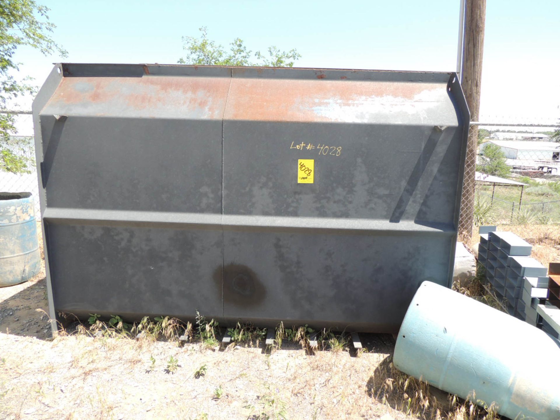 JUMBO INDOOR STORM SHELTER (5'W X 9'L X 6'-2T) (CANADIAN, TX)