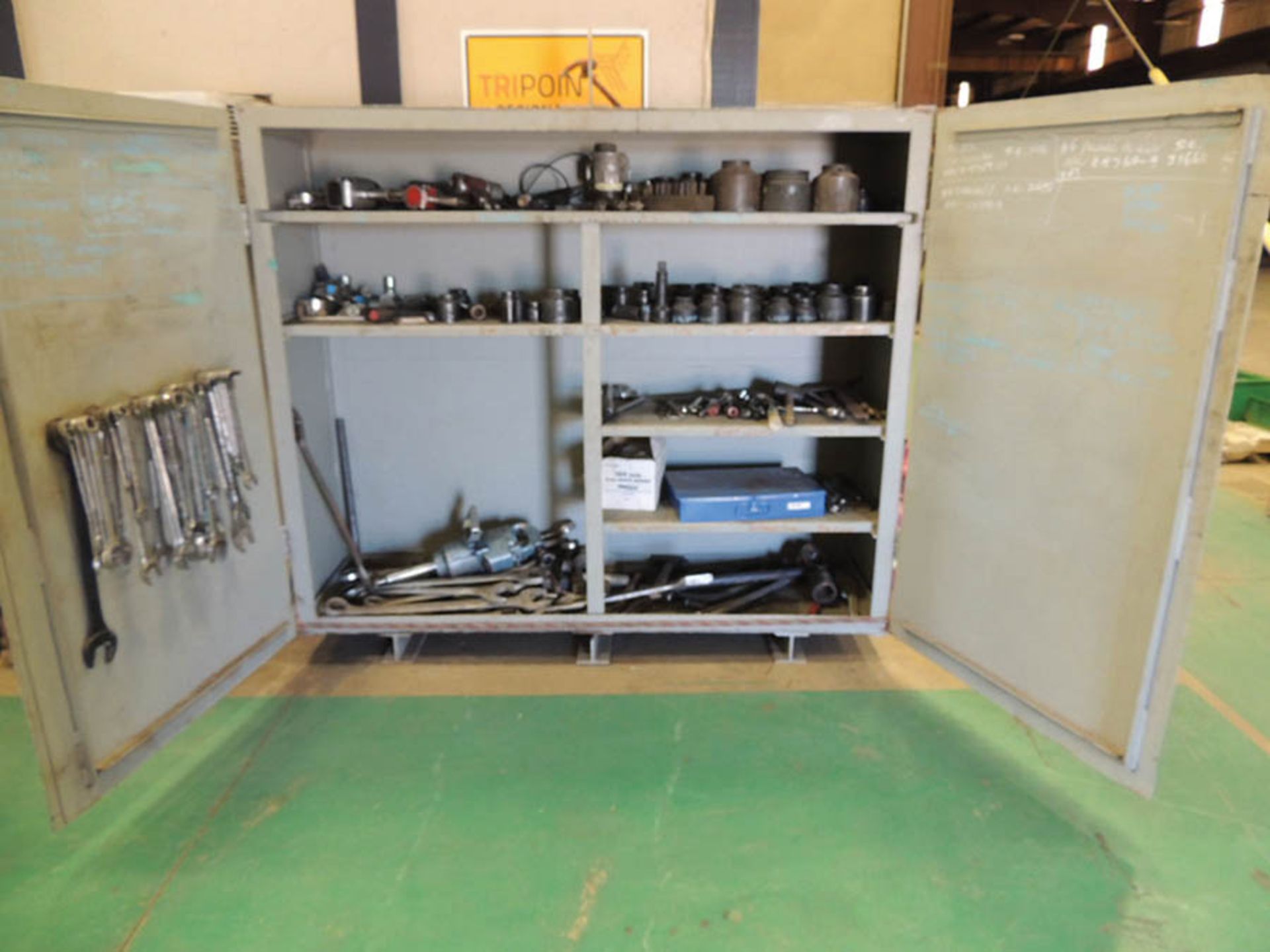 CABINET W/ (5) IMPACTS 1'', 3/4'' AND 1/2'' DRIVES, IMPACT SOCKETS, OPEN END/BOX END WRENCHES,