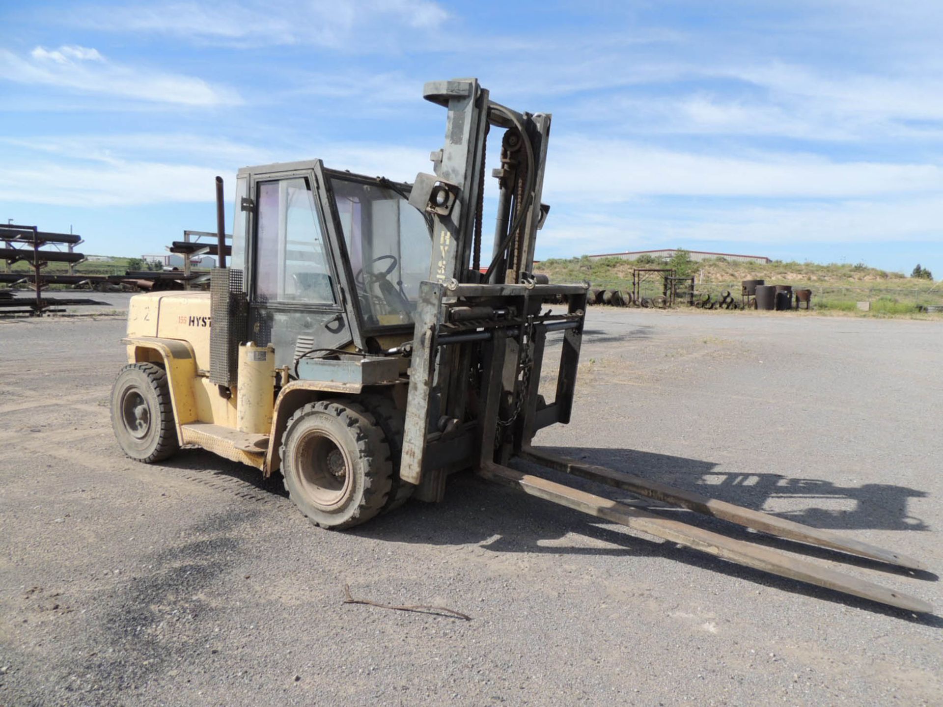 HYSTER FORKLIFT MODEL H155XL2, EROPS, 134'' LIFT HEIGHT, 2 STAGE MAST, SIDE SHIFT, TILT, 6'' X - Image 4 of 4