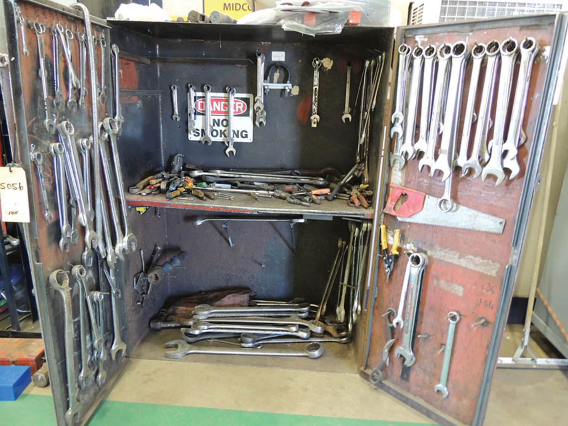 CABINET W/ OPEN END/BOX END WRENCHES