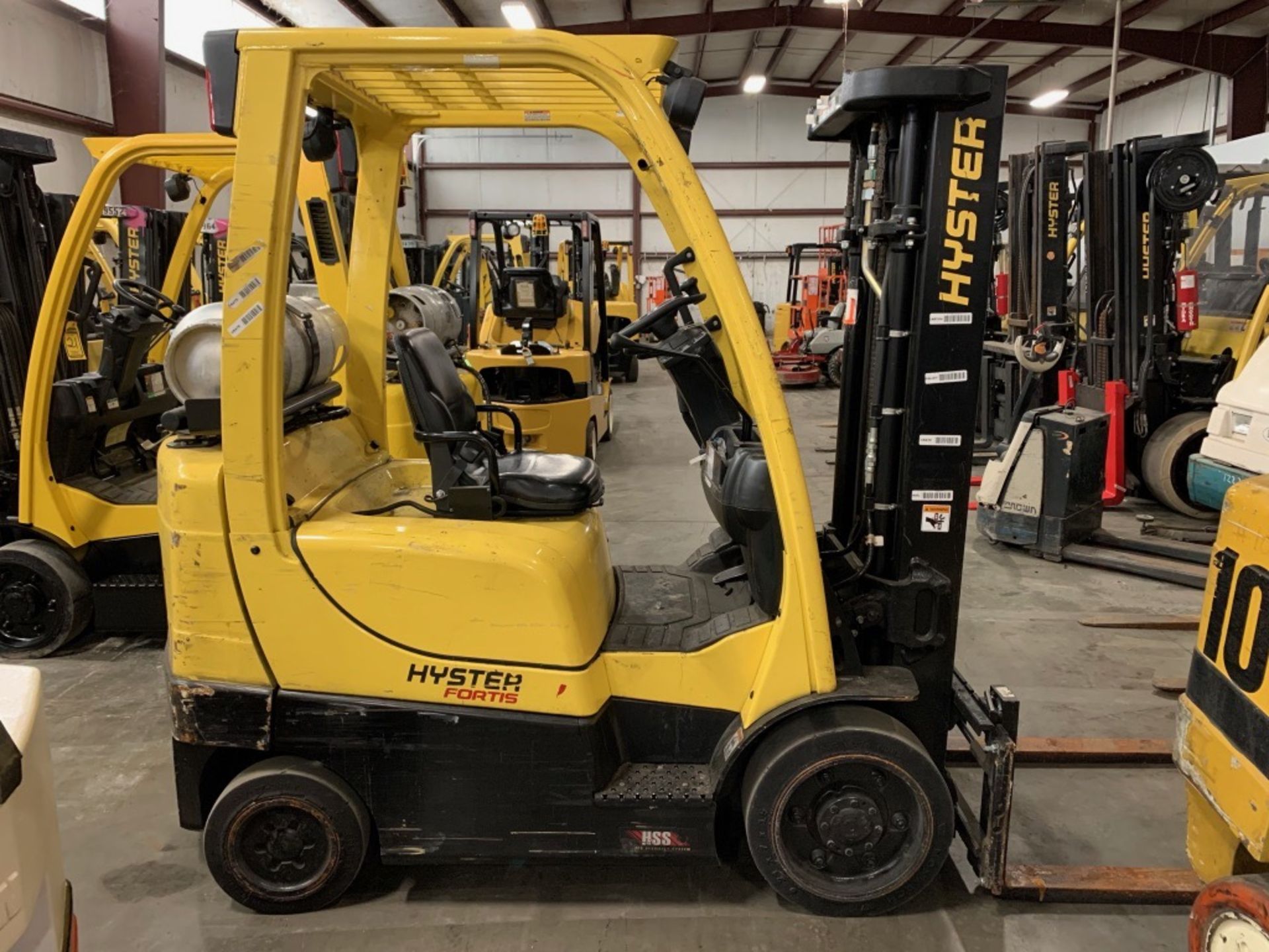 LOCATED HAMILTON, OH* 2012 HYSTER 5,000-LB. CAPACITY FORKLIFT, MODEL: S50FT, LPG, SIDESHIFT, 3-Stage - Image 3 of 6