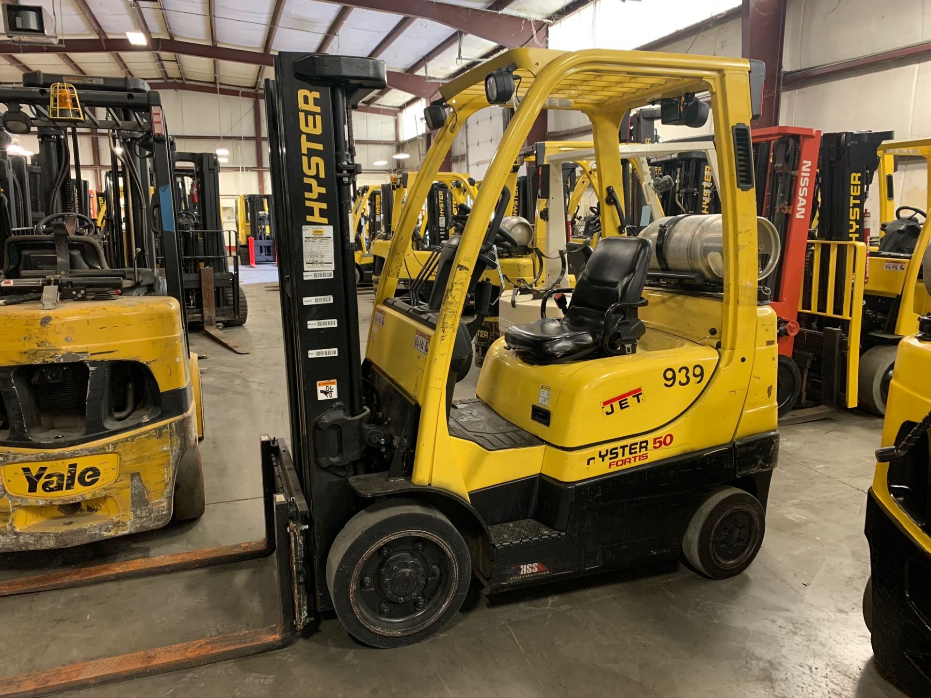 LOCATED HAMILTON, OH* 2012 HYSTER 5,000-LB. CAPACITY FORKLIFT, MODEL: S50FT, LPG, SIDESHIFT, 3-Stage