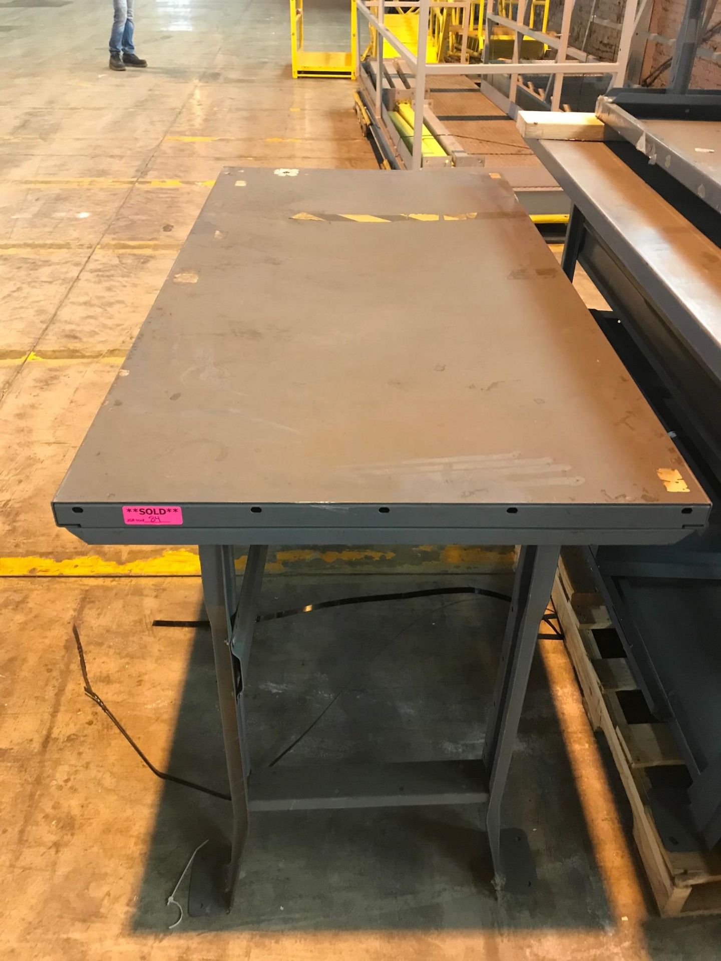 HEAVY DUTY WORK TABLE - 30'' X 60'' - Image 2 of 2