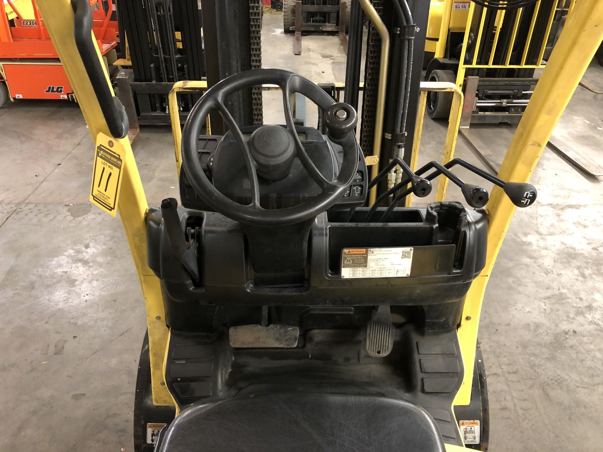 2013 HYSTER 6,000-LB. CAPACITY FORKLIFT, MODEL: S60FT, S/N: F187V23114L, LPG, LEVER SHIFT, 4,601 HRS - Image 2 of 5