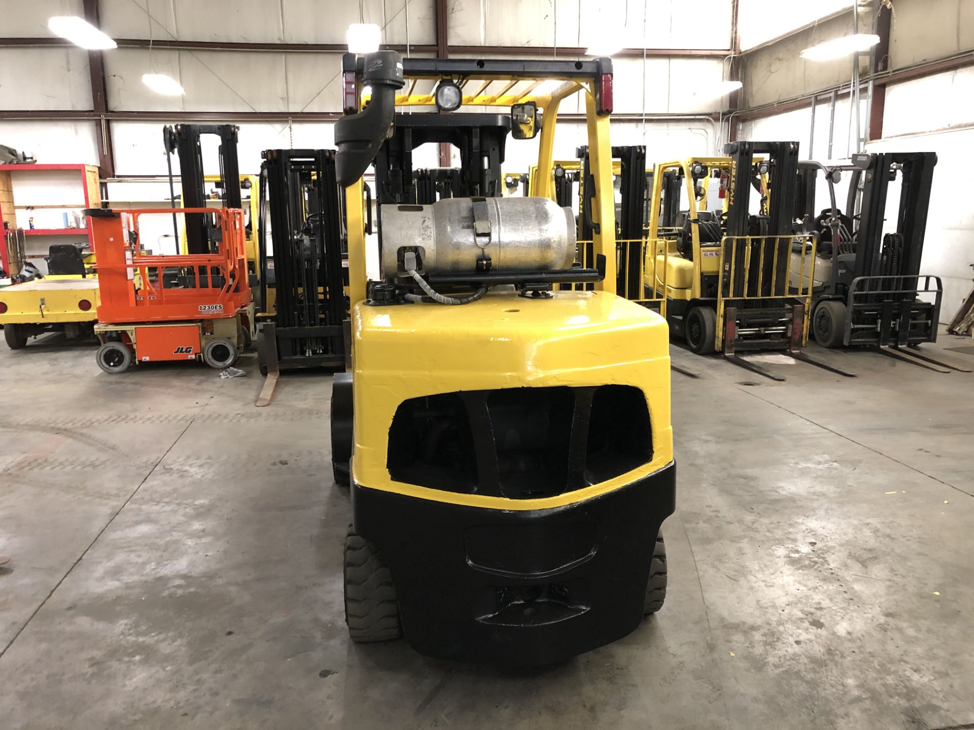 2016 HYSTER 12,000-LB. CAPACITY FORKLIFT, MODEL: S120FT, S/N: J004V02371P, LPG, , LEVER SHIFT - Image 3 of 5