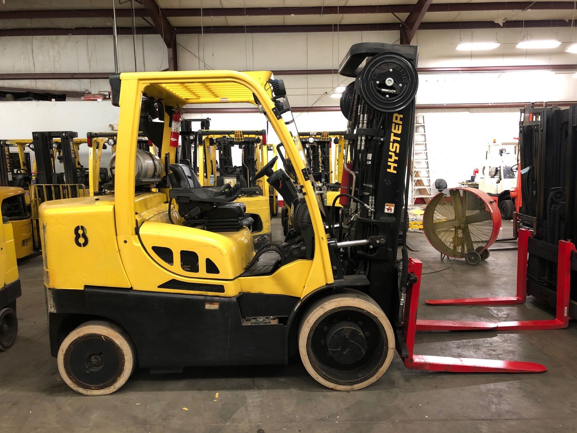 2015 HYSTER 13,500-LB. CAPACITY FORKLIFT, MODEL: S135FT, S/N: G024V02296N, LPG, SOLID NON-MARKING - Image 3 of 5