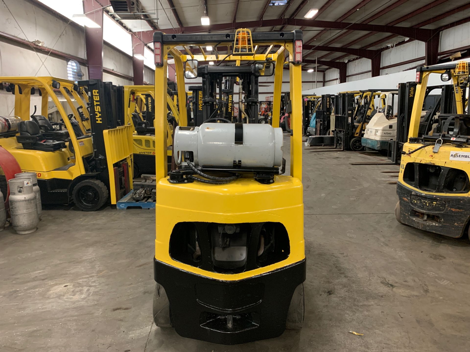 2013 HYSTER 5,000-LB. CAPACITY FORKLIFT, MODEL: S50FT, S/N: F187V25241L, LPG, LEVER SHIFT, 6,149 HRS - Image 2 of 7