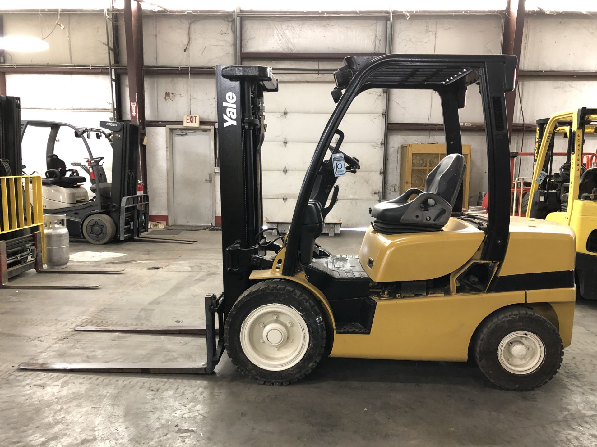 2012 YALE 6,000-LB. CAPACITY FORKLIFT, MODEL: GDP060VX, S/N: B875V08660K, DIESEL, LEVER SHIFT - Image 2 of 5