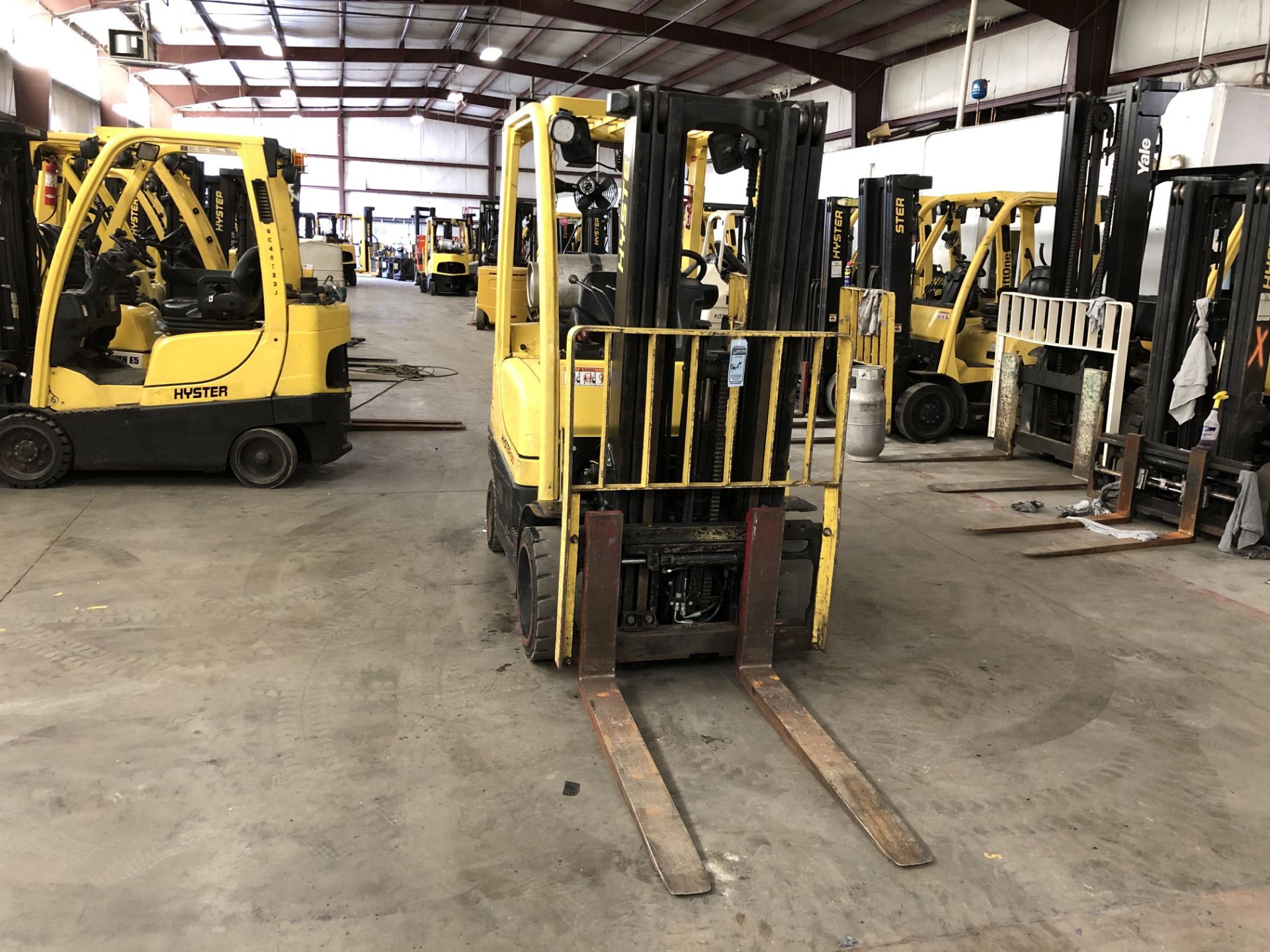 2013 HYSTER 6,000-LB. CAPACITY FORKLIFT, MODEL: S60FT, S/N: F187V23114L, LPG, LEVER SHIFT, 4,601 HRS - Image 5 of 5