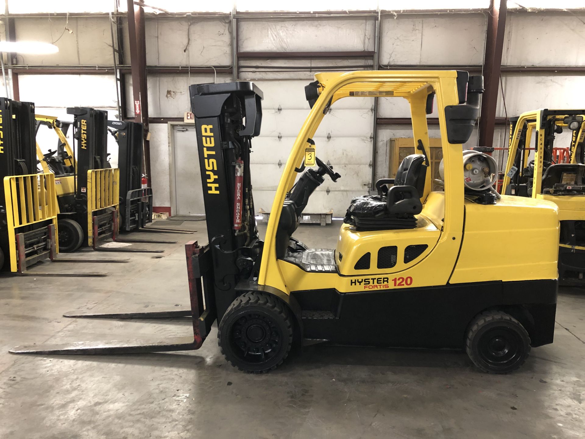 2016 HYSTER 12,000-LB. CAPACITY FORKLIFT, MODEL: S120FT, S/N: J004V02371P, LPG, , LEVER SHIFT