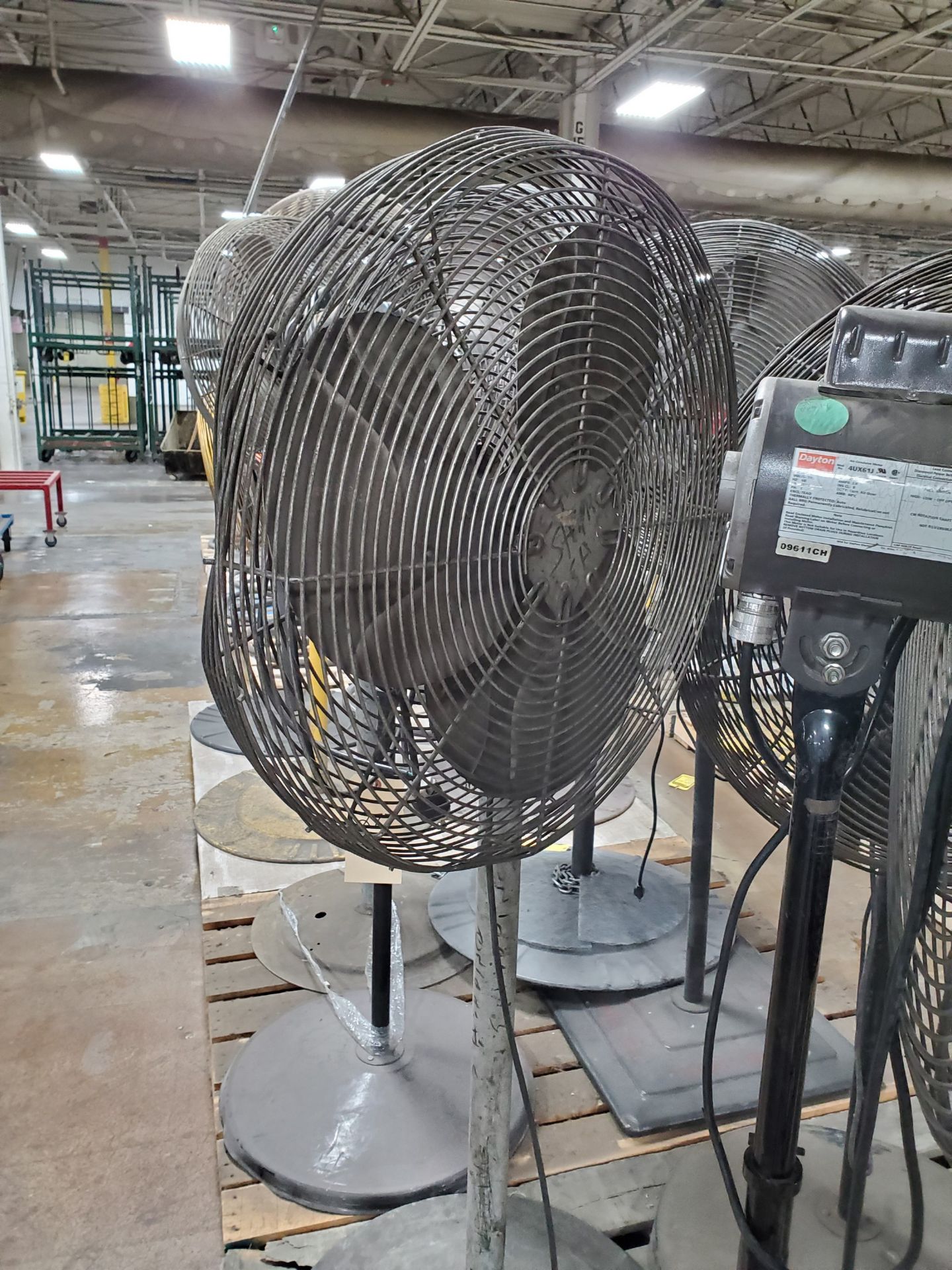 (4) PEDESTAL SHOP FANS - SOME ADJUSTABLE HEIGHT, 24'`-36'` - Image 4 of 5