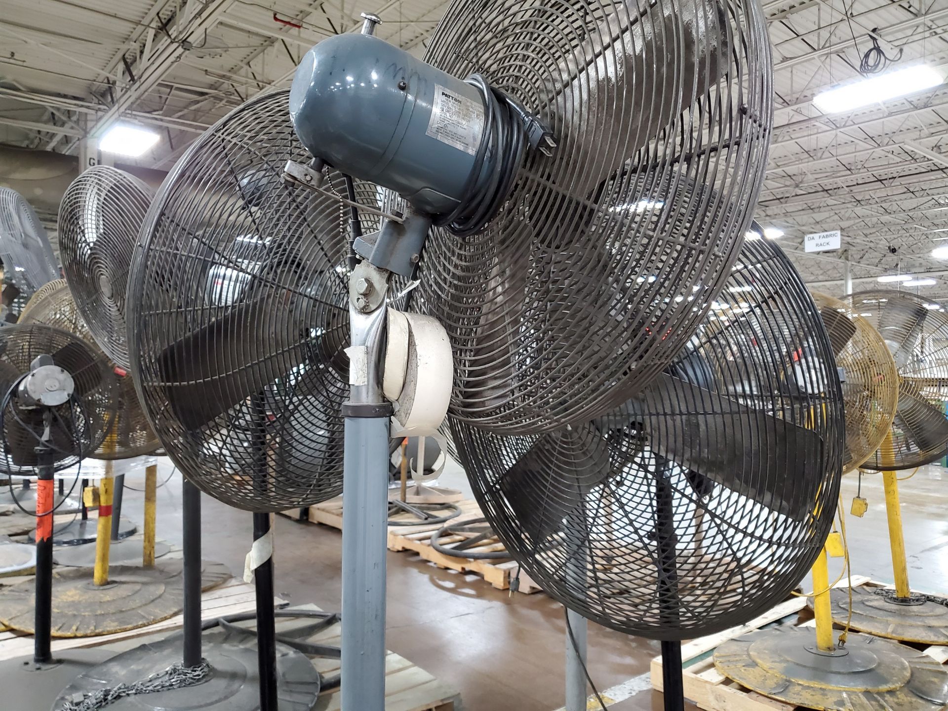 (4) PEDESTAL SHOP FANS - SOME ADJUSTABLE HEIGHT, 24'`-36'` - Image 3 of 4