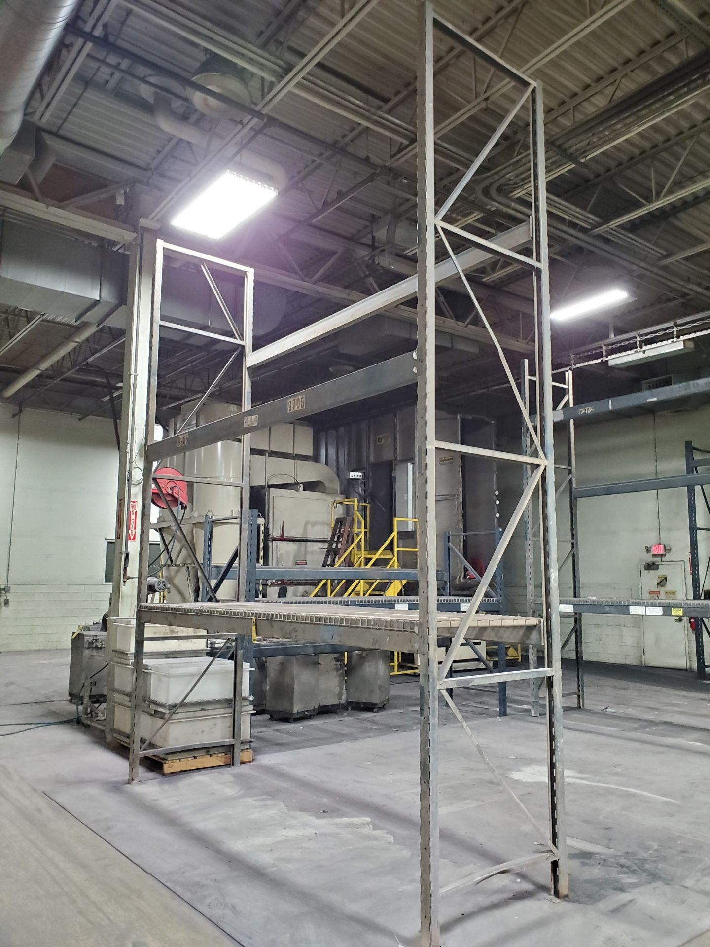 (5) SECTIONS OF SLOT/CORNER LOCK PALLET RACKING - VARIOUS SIZE HEIGHTS (8'-16') AND BEAMS (9'-12') - - Image 2 of 7