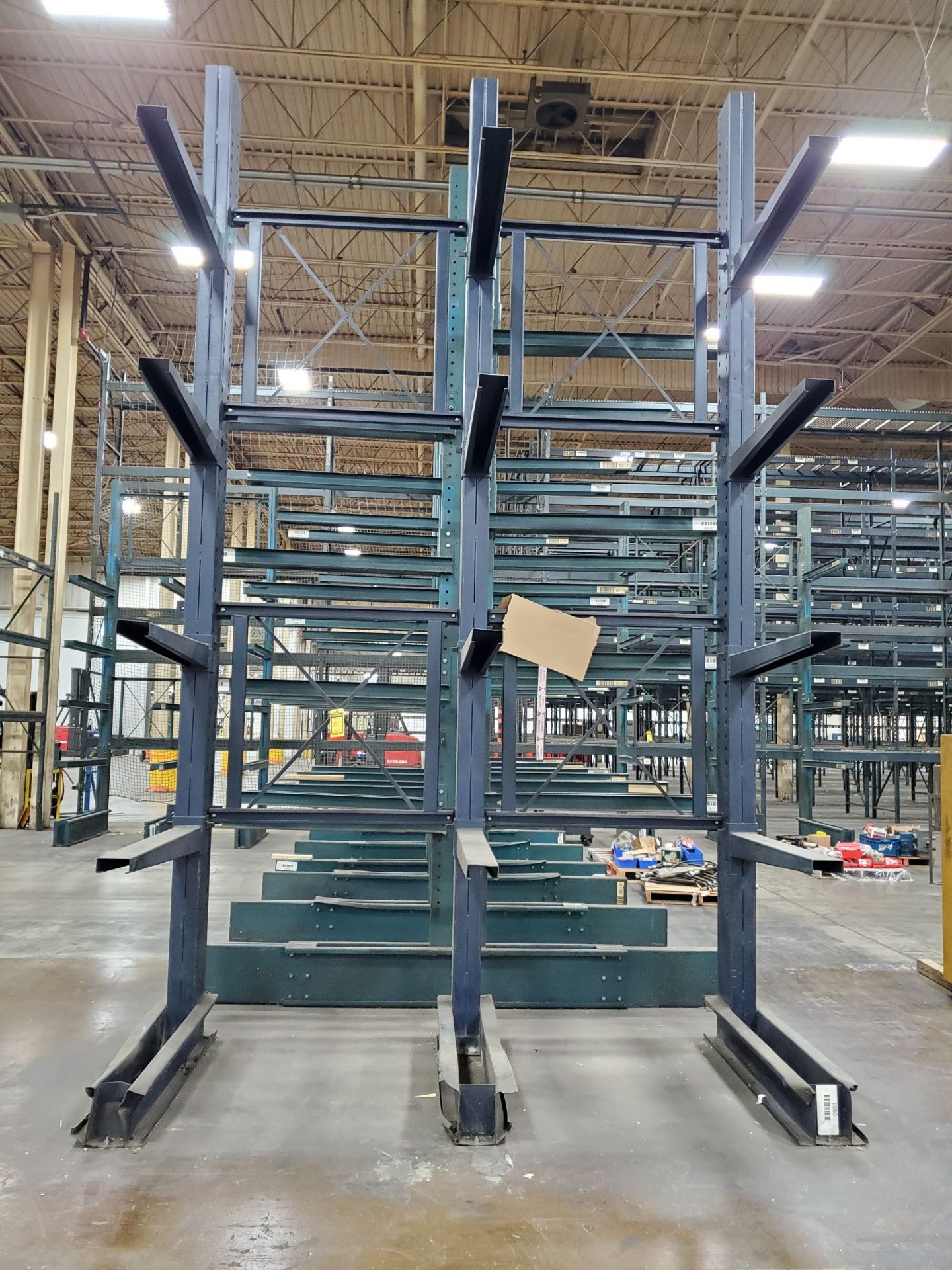 18' X 125'' X 5' CANTILEVER RACK, 5 TIER, 3 LEGS PER TIER