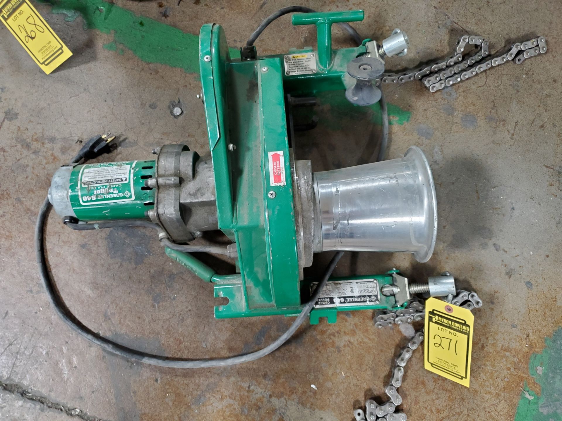 GREENLEE TUGGER CABLE PULLER, MODEL 640 WITH GREENLEE 446 CABLE PULLER BOX WITH 442 PORTA-PULLER