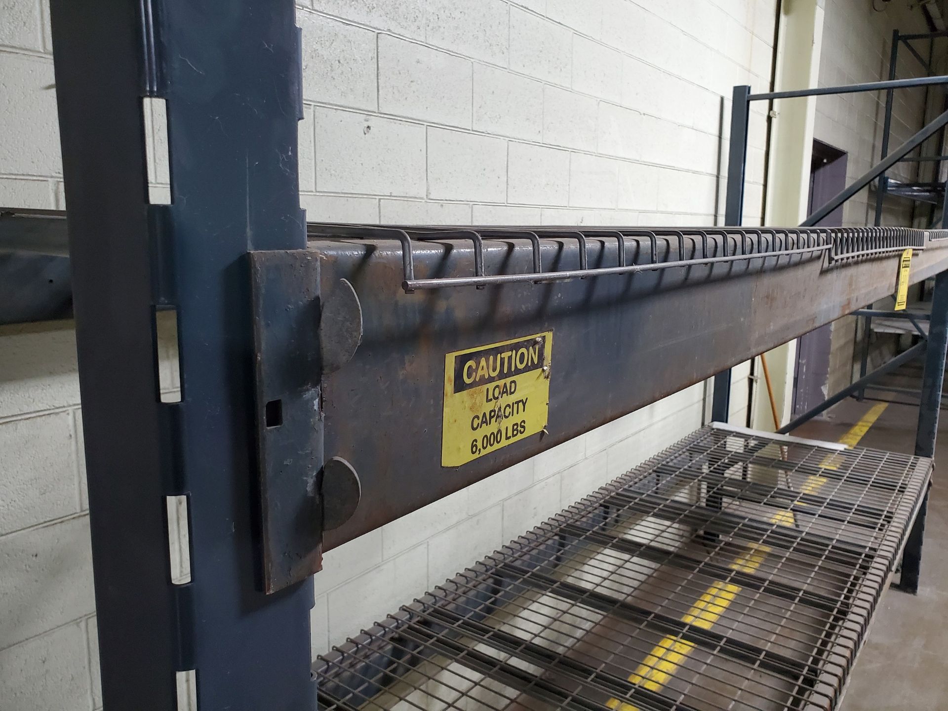 (13) SECTIONS OF ASSORTED SLOT/CORNER LOCK PALLET RACKING - VARIOUS SIZE HEIGHTS AND BEAMS - AVERAGE - Image 11 of 14