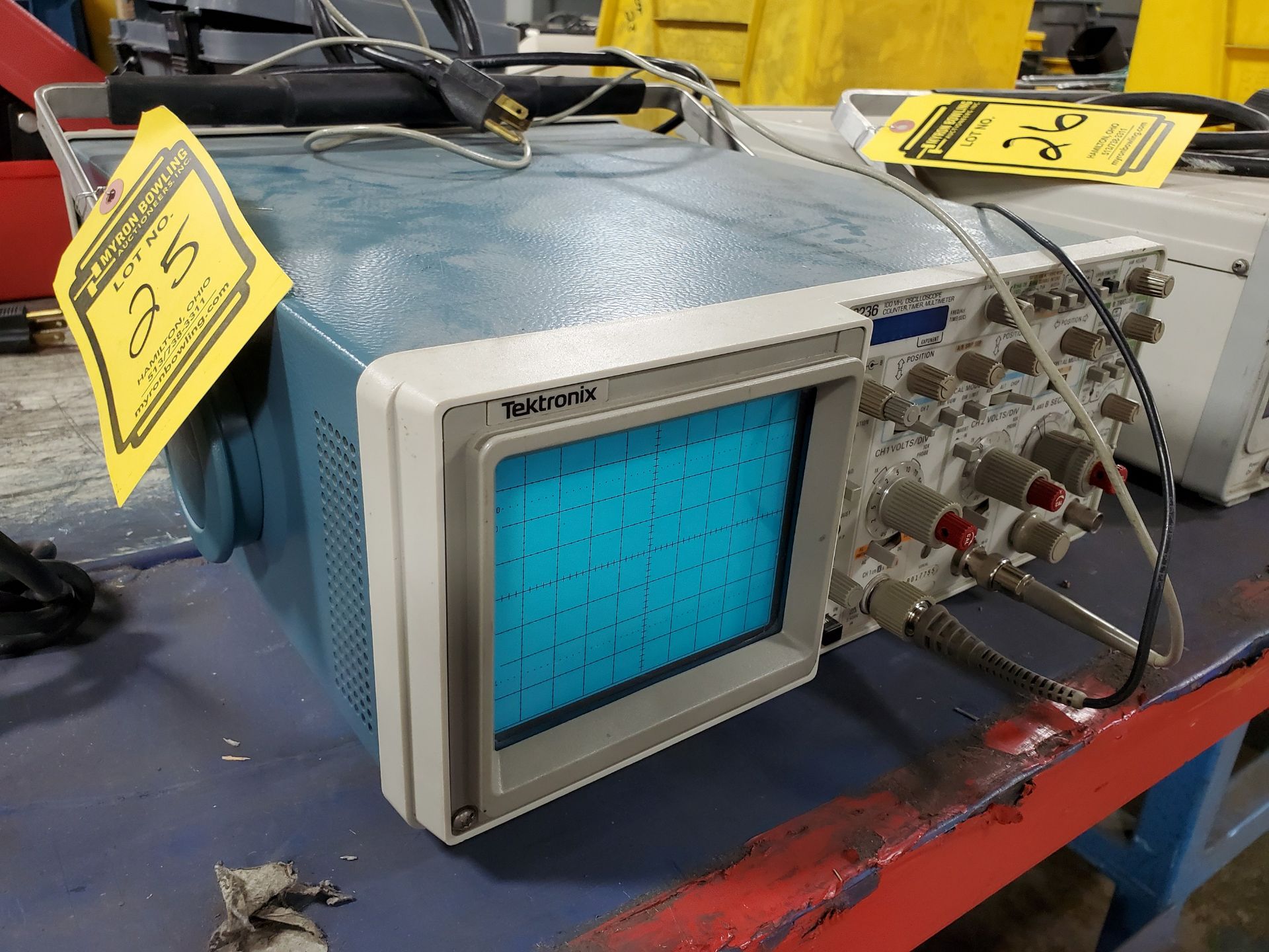 TEKTRONIX 2236 OSCILLOSCOPE COUNTER, TIMER, MULTIMETER, 100 MHZ, DUAL CHANNEL