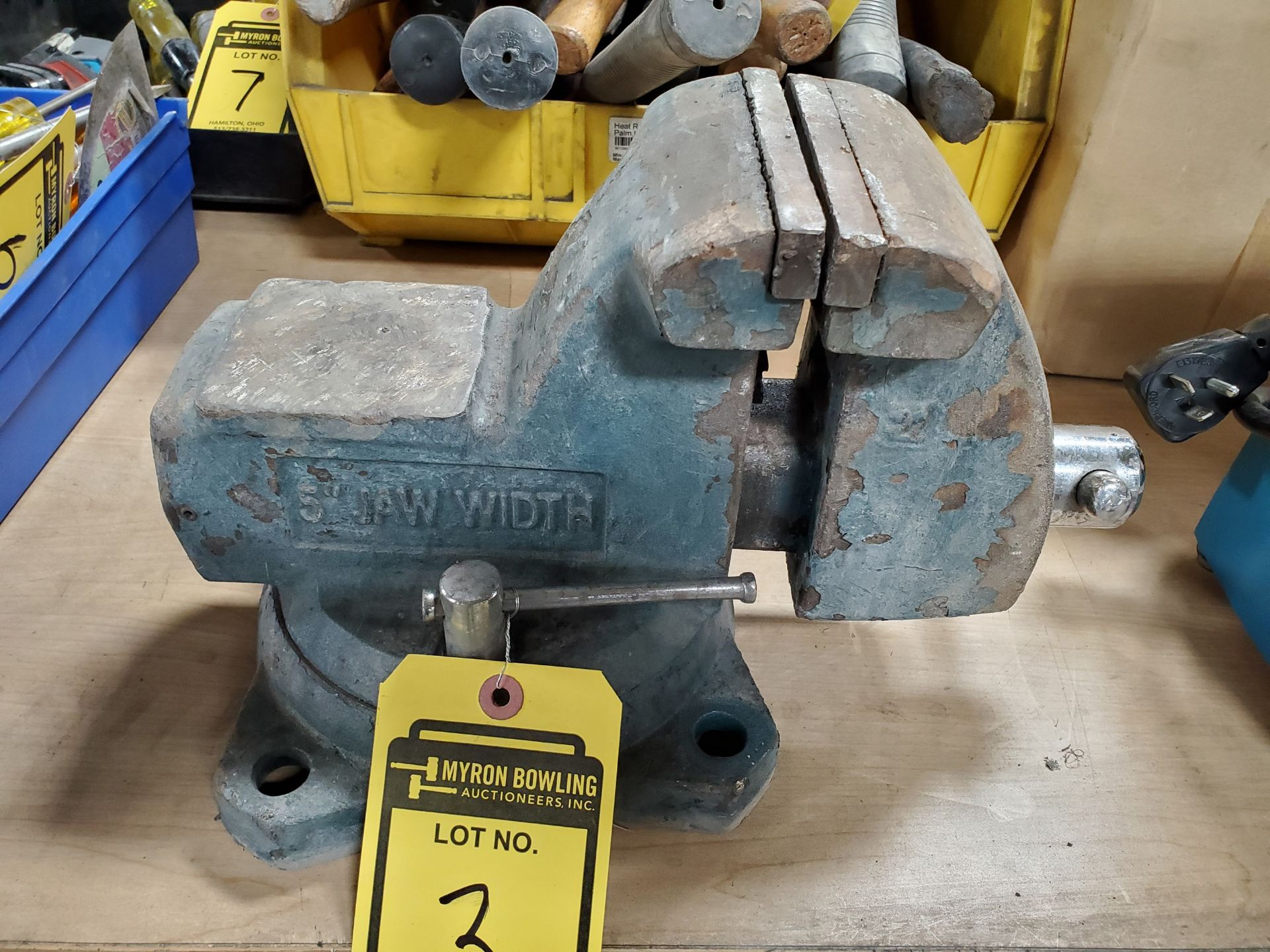 5'` ANVIL BENCH VISE, ROTATING BASE