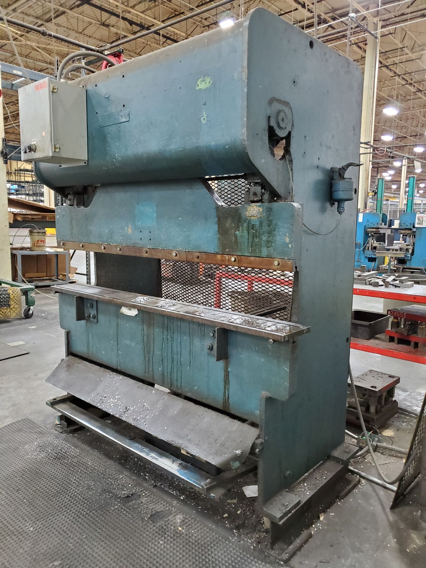 NIAGARA PNEUMATIC PRESS BRAKE, 6' BED, KICK PEDAL CONTROL, OPEN BACK - Image 3 of 6