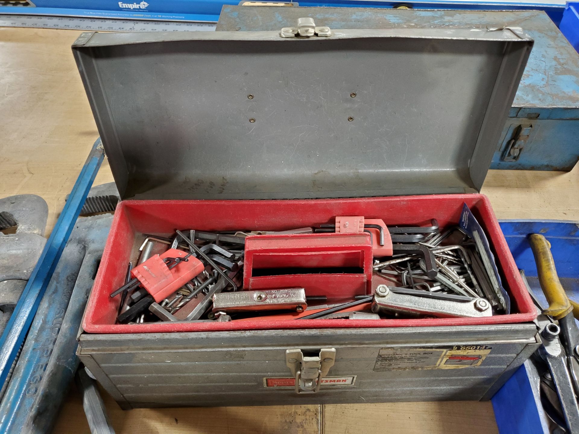 TOOLBOX WITH CRESCENT WRENCHES, OPEN/CLOSED END WRENCHES, ALLEN WRENCHES AND ASSORTED TOOLS