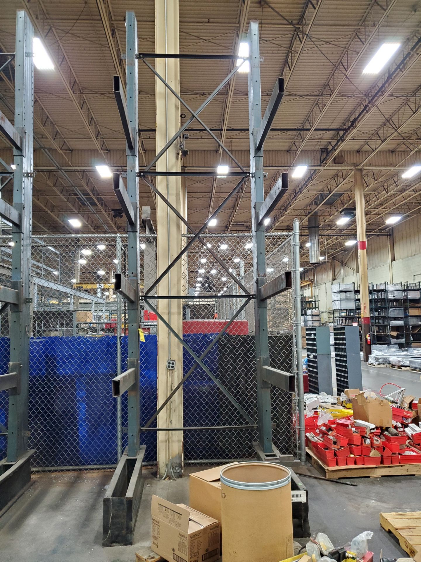 18'` X 62'` X 4' CANTILEVER RACK, 5 TIER, 2 LEGS PER TIER - Image 2 of 5