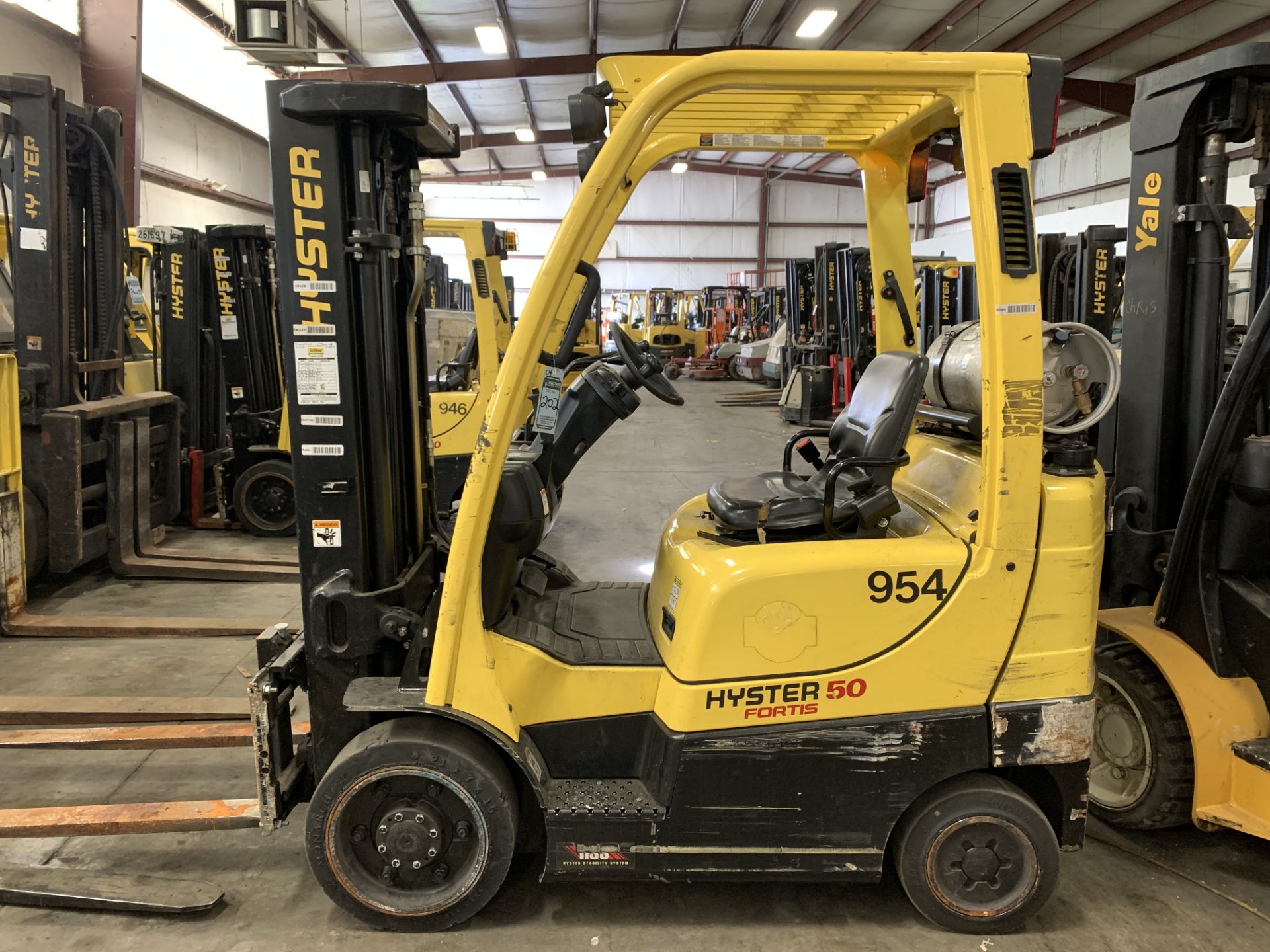 *LOCATED HAMILTON, OH* 2012 YALE 5,000-LB FORKLIFT, MOD GLC050VX, SOLID TIRE, LP, 3-STAGE, 4,674 HRS