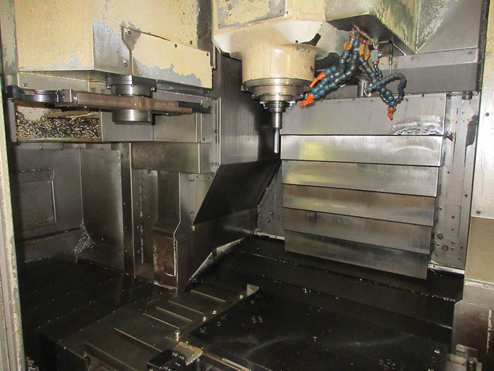 2005 OKUMA MA550VB CNC MACHINING CENTER, QUICK-CHANGE 32-POSITION TOOL CHANGER, CHIP BLASTER, CHIP - Image 2 of 10