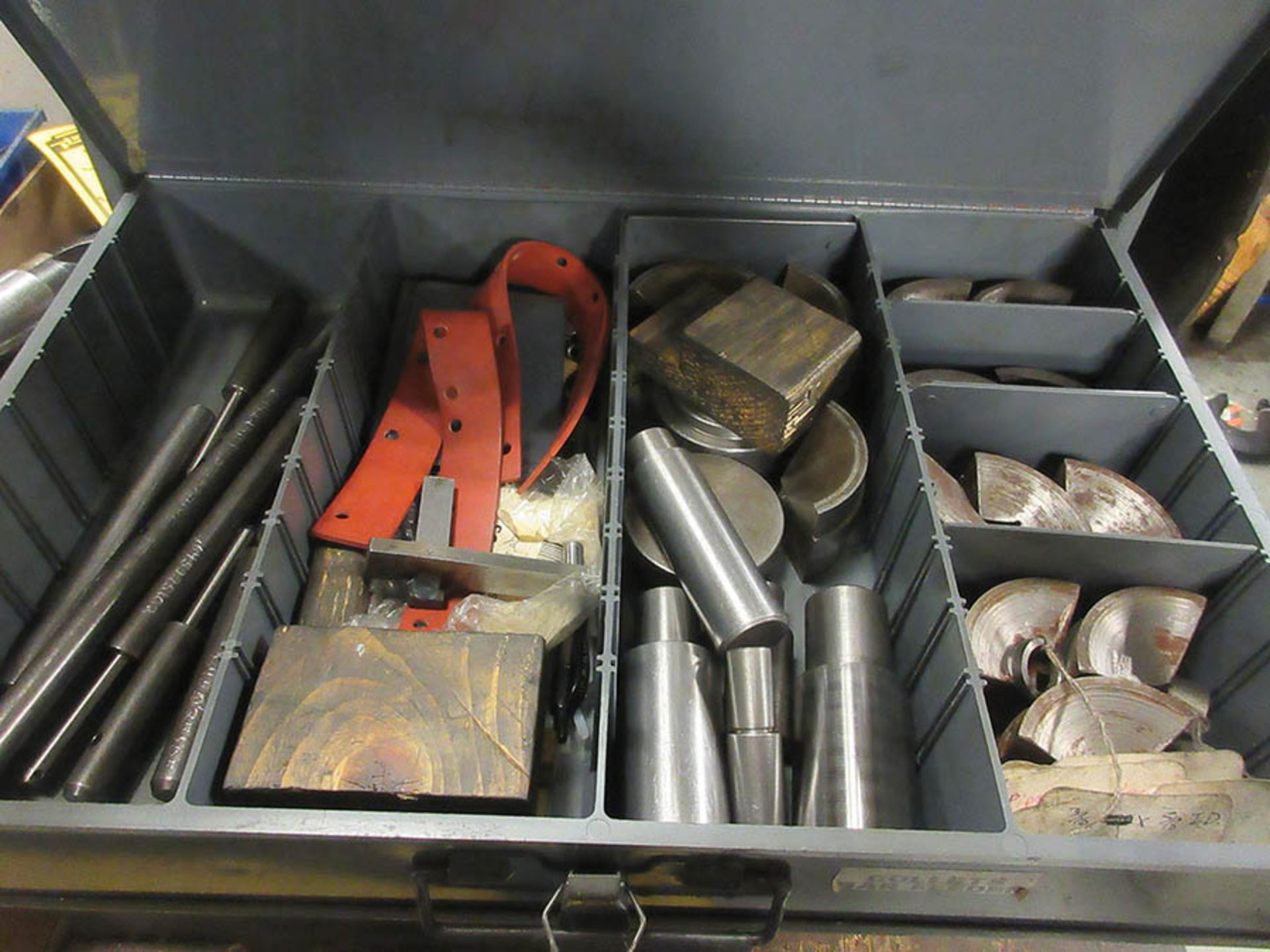 COLLET PADS & (4) DRAWER PARTS CABINET W/ COLLET PADS FOR WARNER-SWASEY - Image 3 of 4