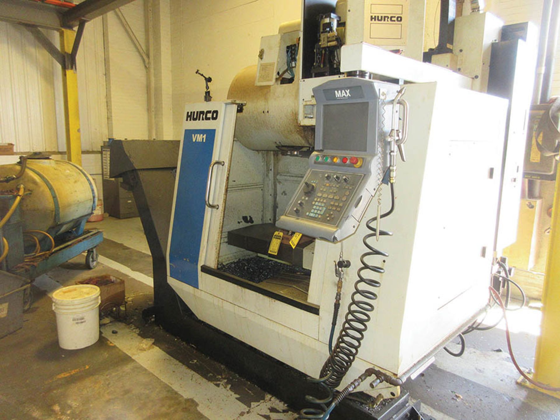 HURCO VM1 CNC VERTICAL MACHINING CENTER, 20-POSITION TOOL CHANGER, CHIP CONVEYOR, MAX CONTROL, S/N - Image 8 of 8